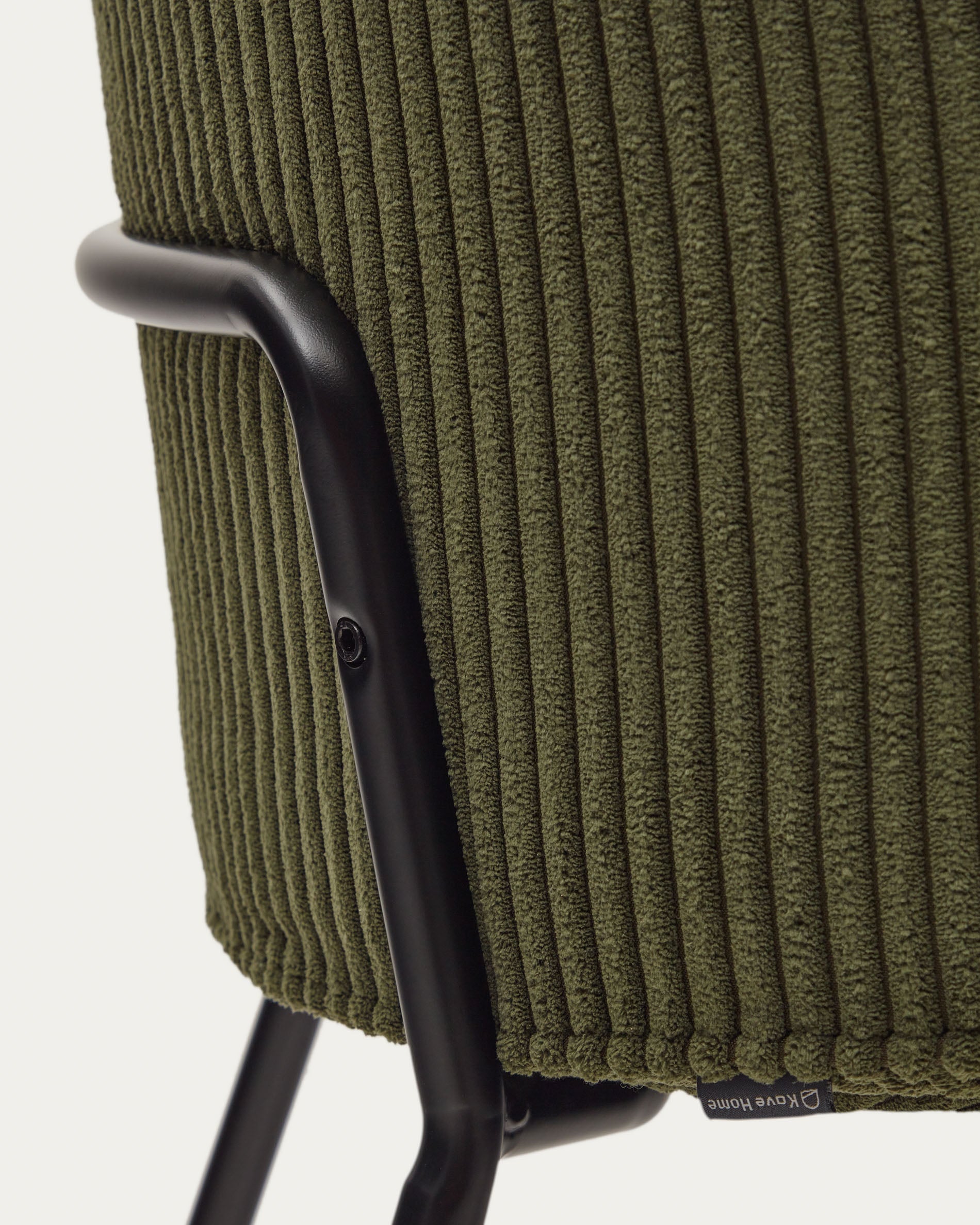 Yunia chair in green wide seam corduroy with steel legs in a painted black finish FR - Detail