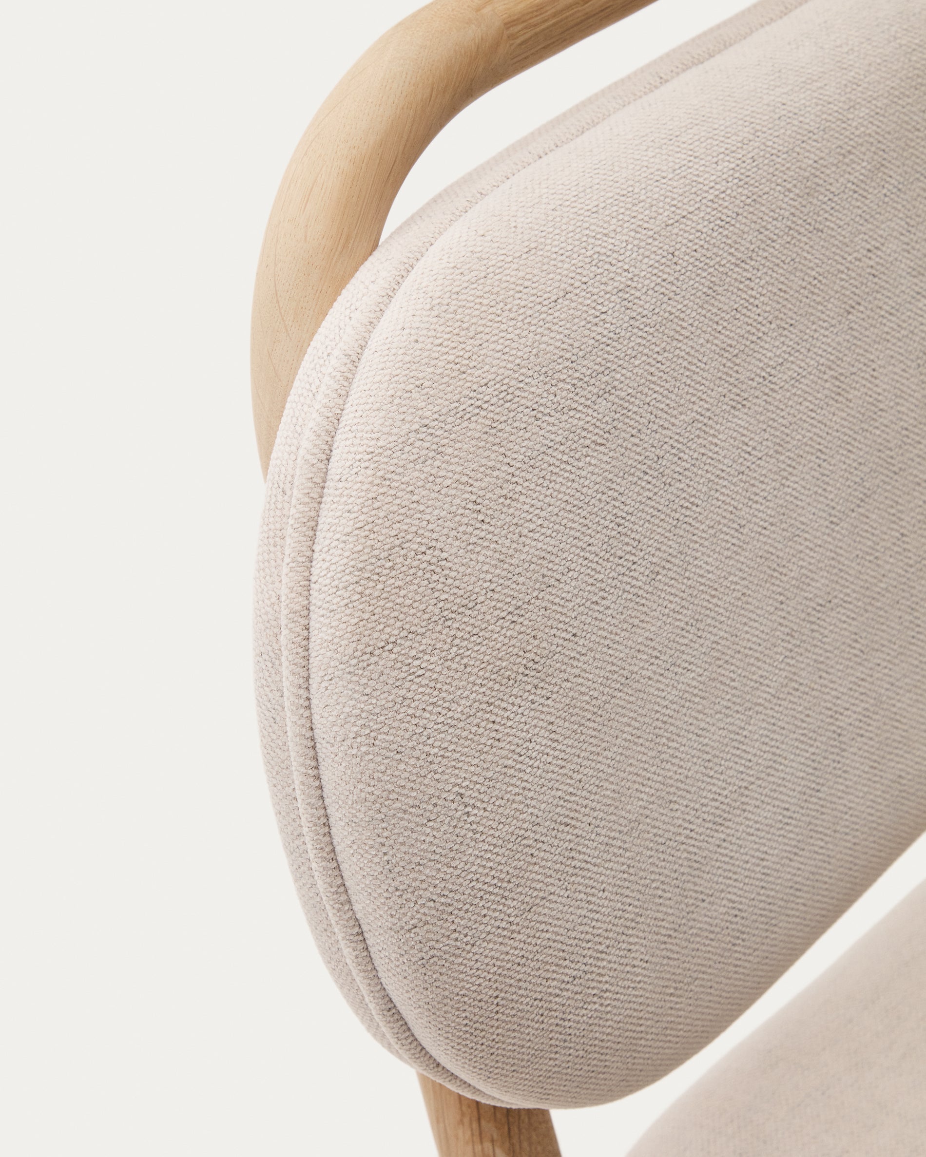 Helda chair in beige chenille and solid oak wood FSC Mix Credit - Detail
