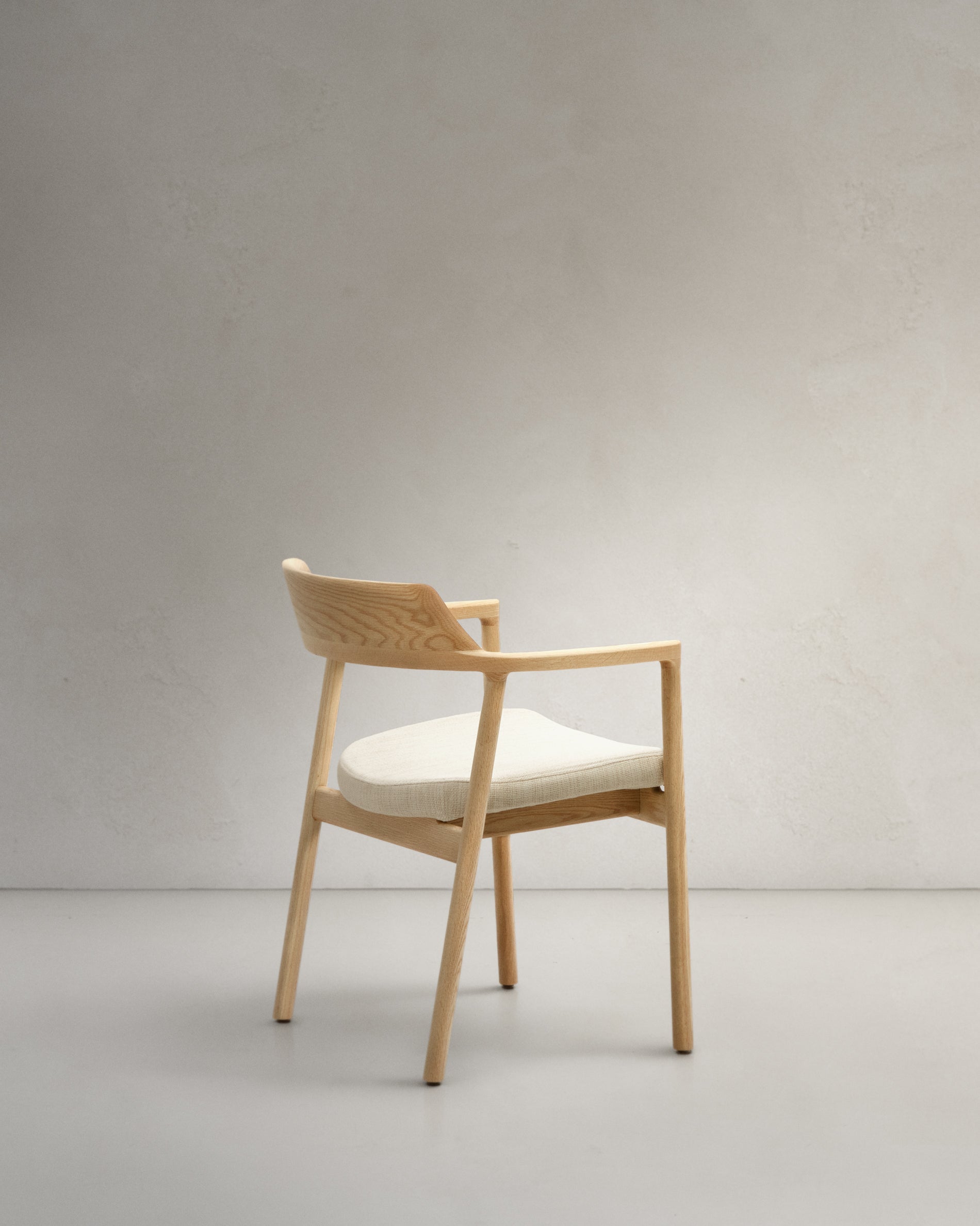 Low chair with removable cover beige chenille, solid oak wood with natural finish FSC Mix Credit