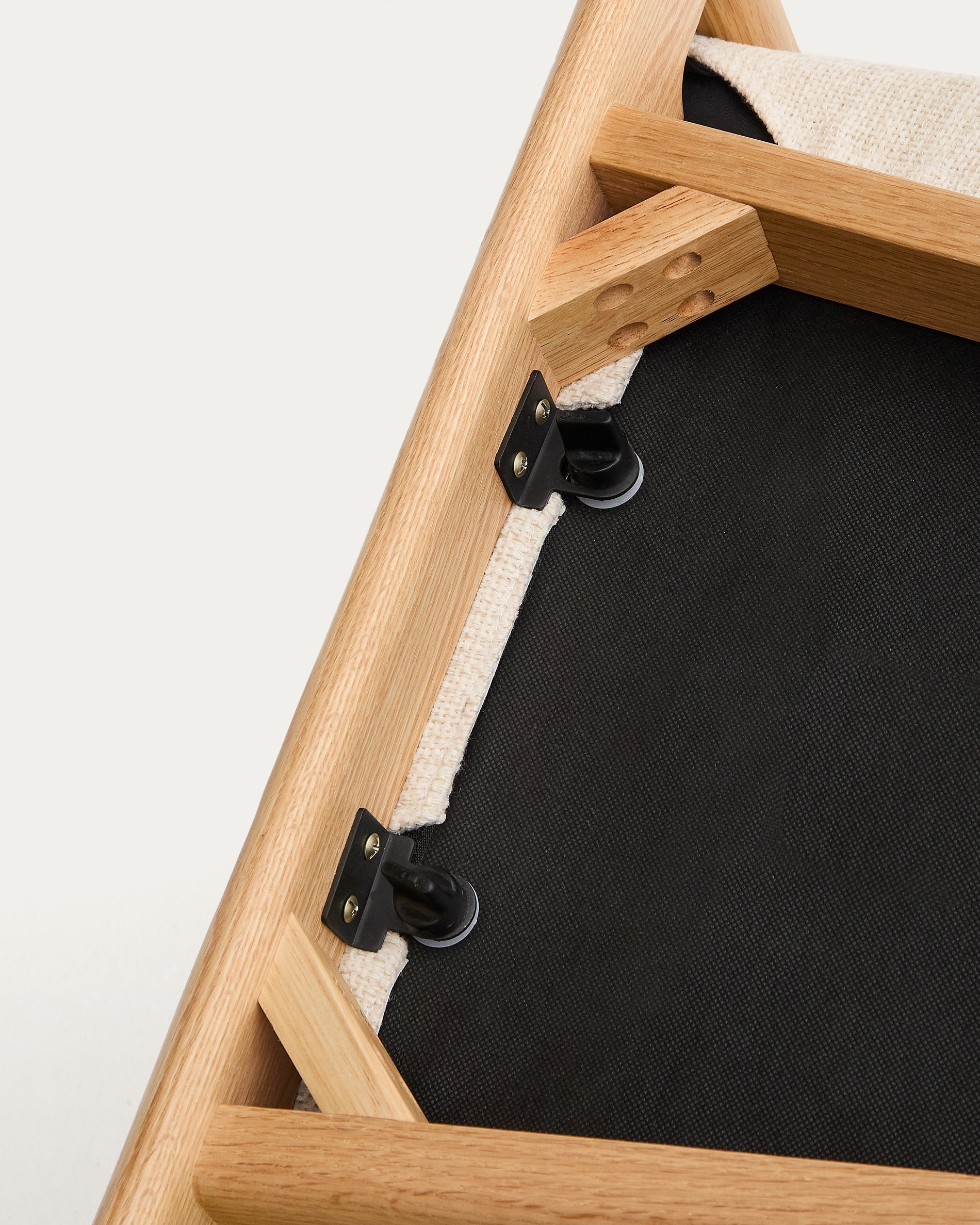 Timons chair removable cover in beige chenille solid oak wood natural finish FSC Mix Credit - Detail