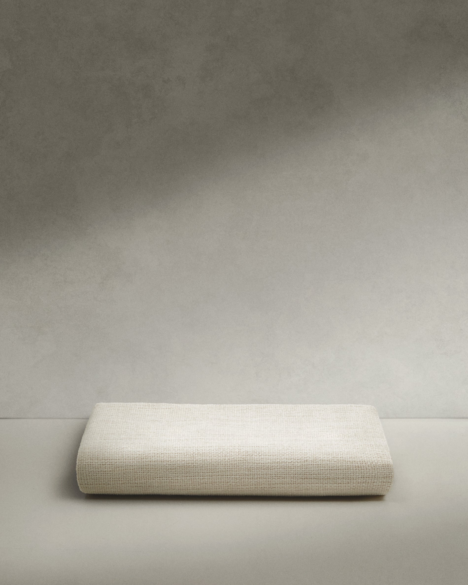 Cover for the Cudia chair in beige chenille - Product View