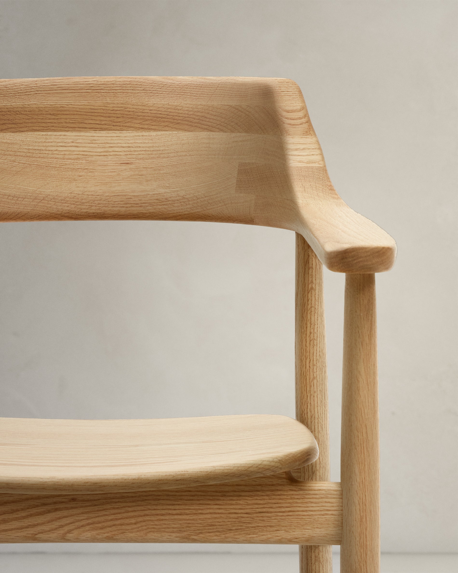 Fondes chair in solid oak wood with natural finish FSC Mix Credit - Detail