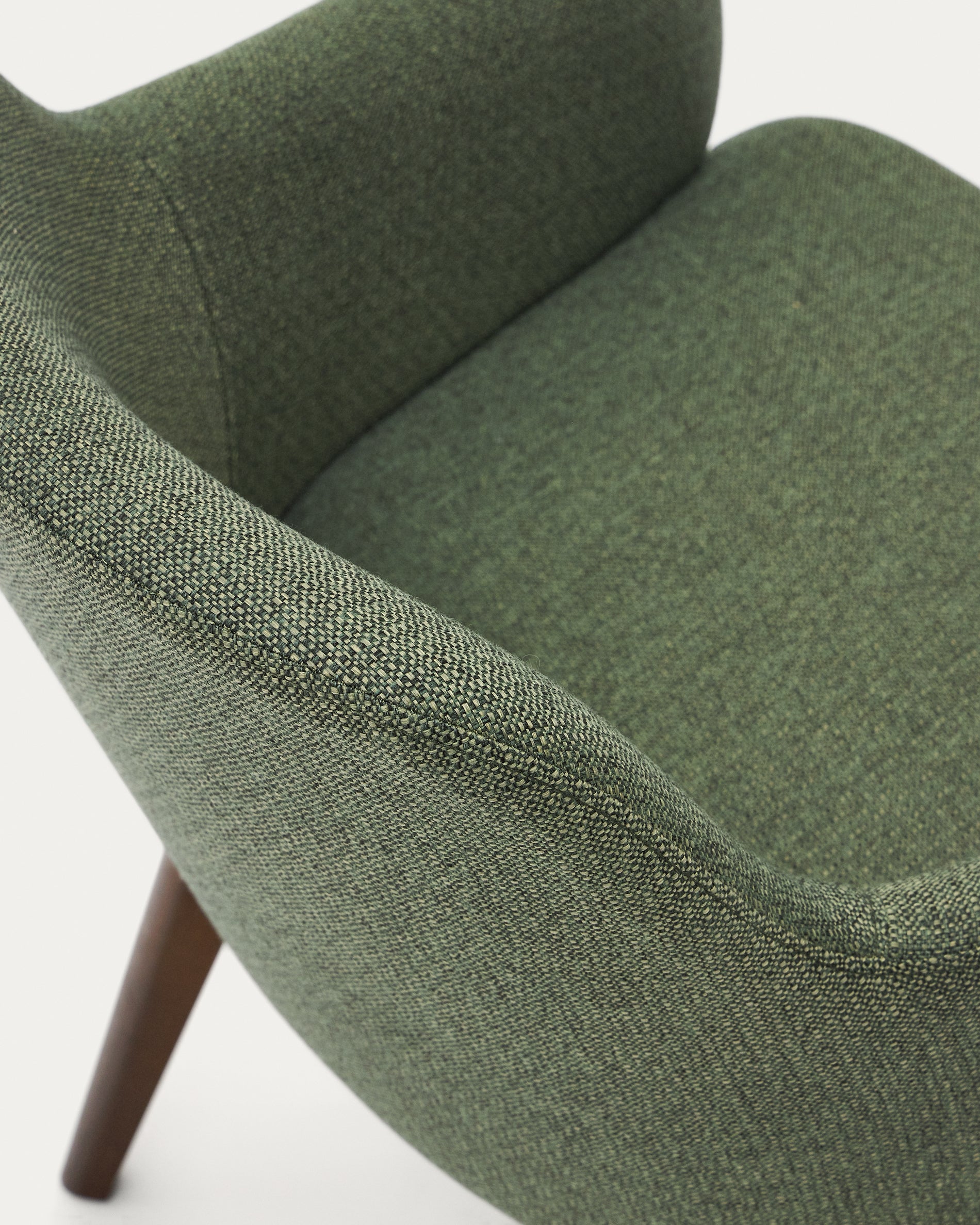 Nelida chair in green chenille and solid beech wood in a walnut finish FSC 100% - Detail