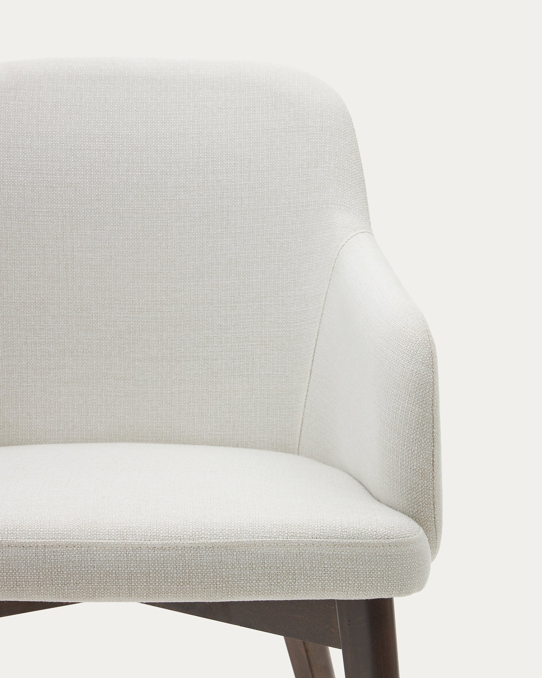 Nelida chair in beige chenille and solid beech wood in a walnut finish FSC 100% - Detail