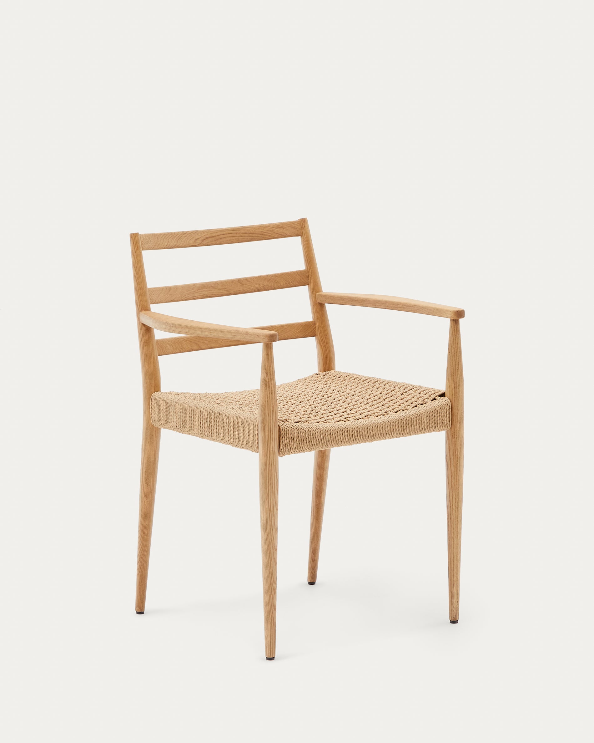 Analy chair with armrests in solid oak wood in a natural finish and rope cord seat FSC 100% - Product View