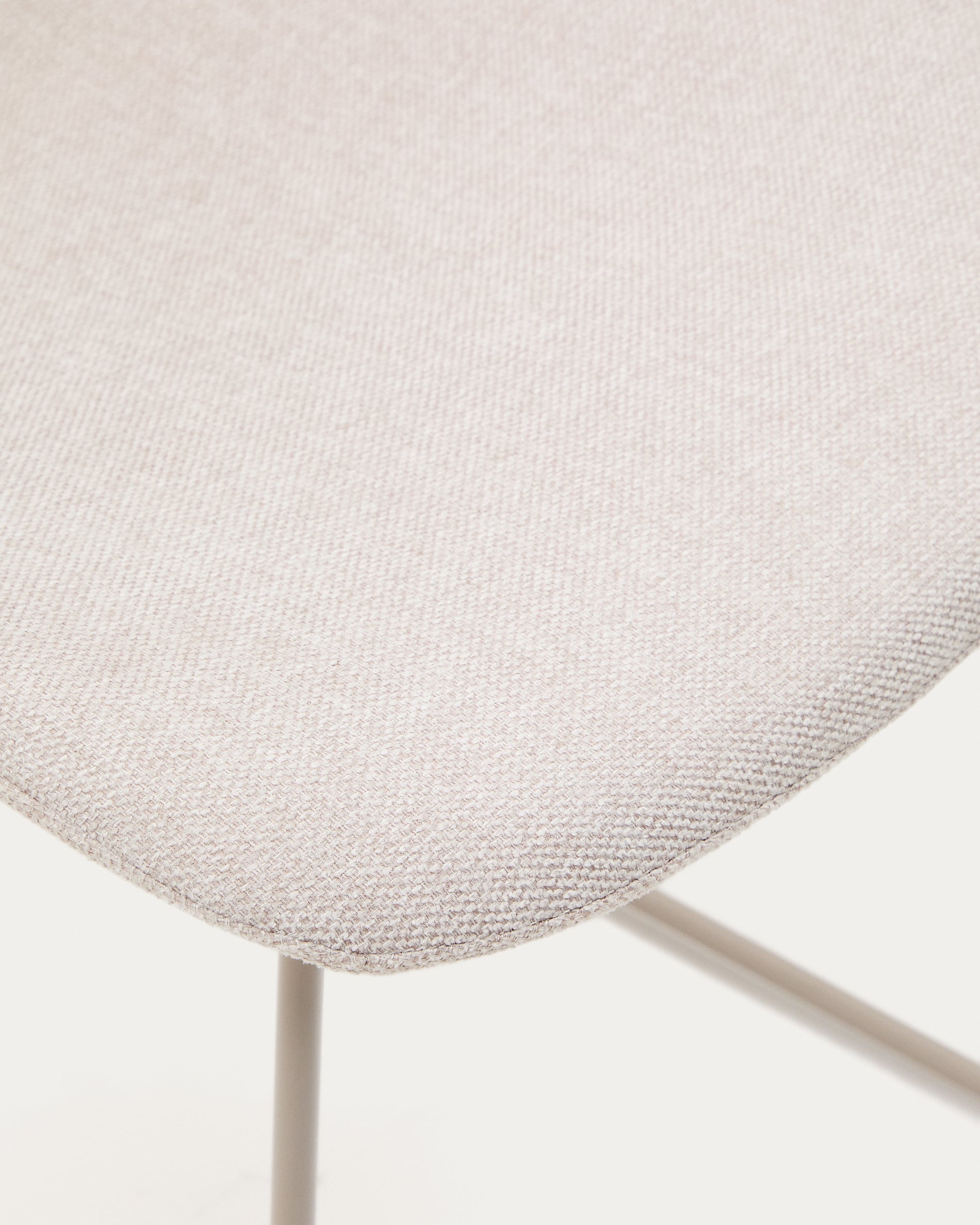 Zahara chair in beige with steel legs in a beige finish - Detail