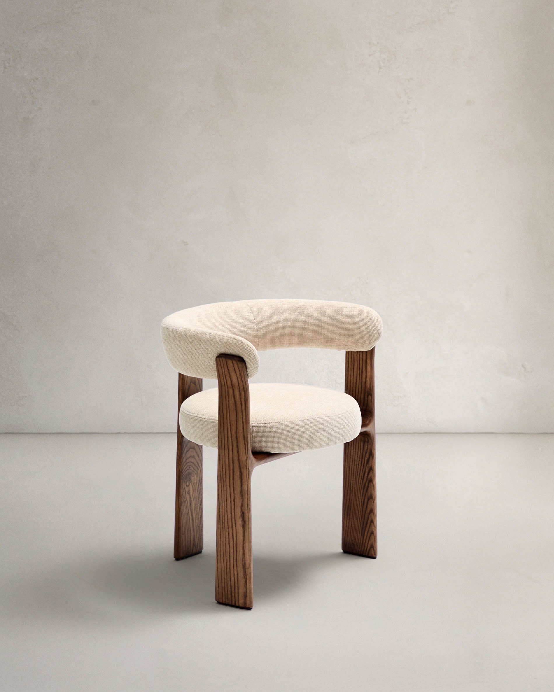 Granite 3-legged chair with beige chenille and solid ash wood with walnut finish, FSC 100%