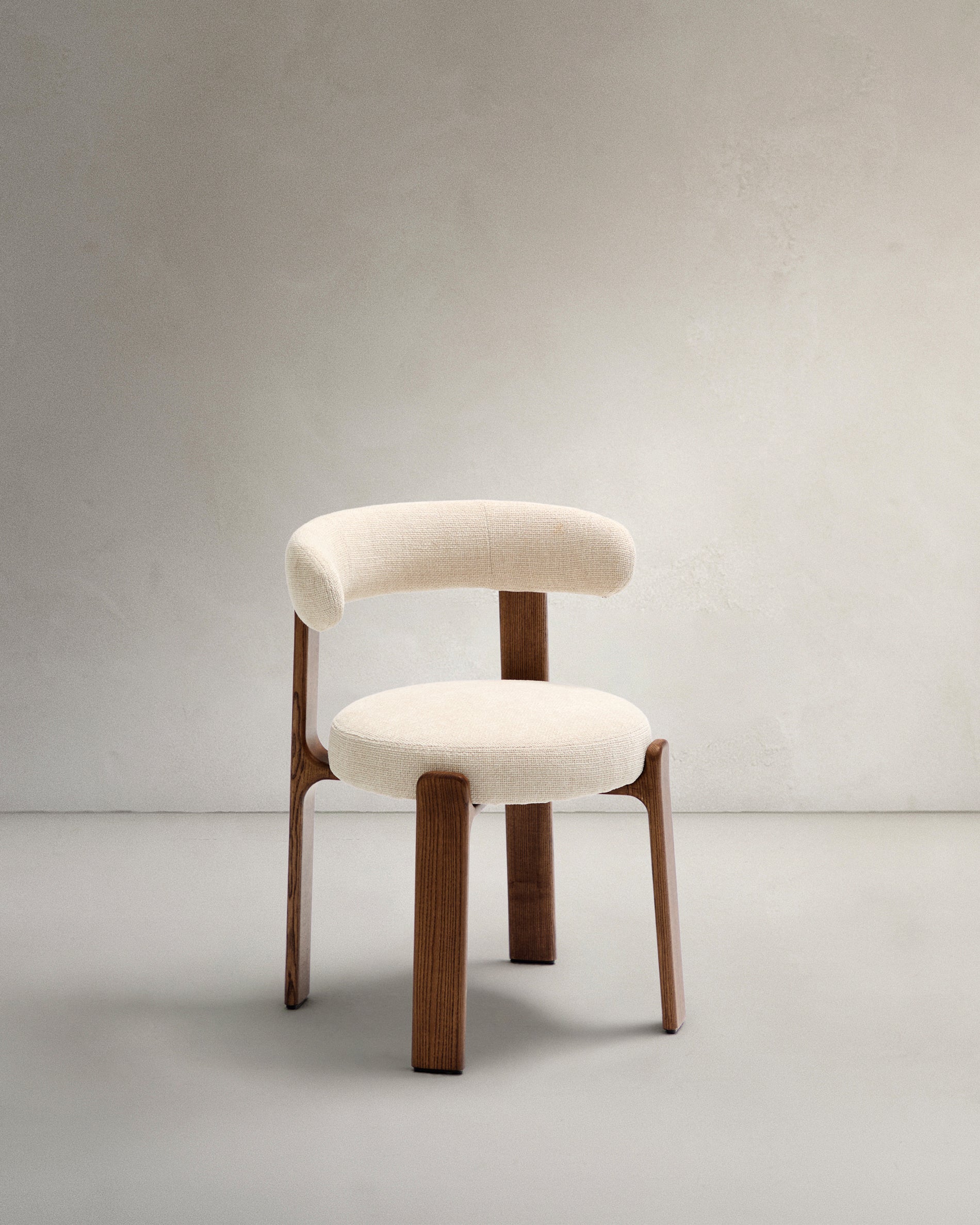 Granite fire-retardant chair in beige chenille and solid ash wood with walnut-coloured finish FSC 100% - Product View