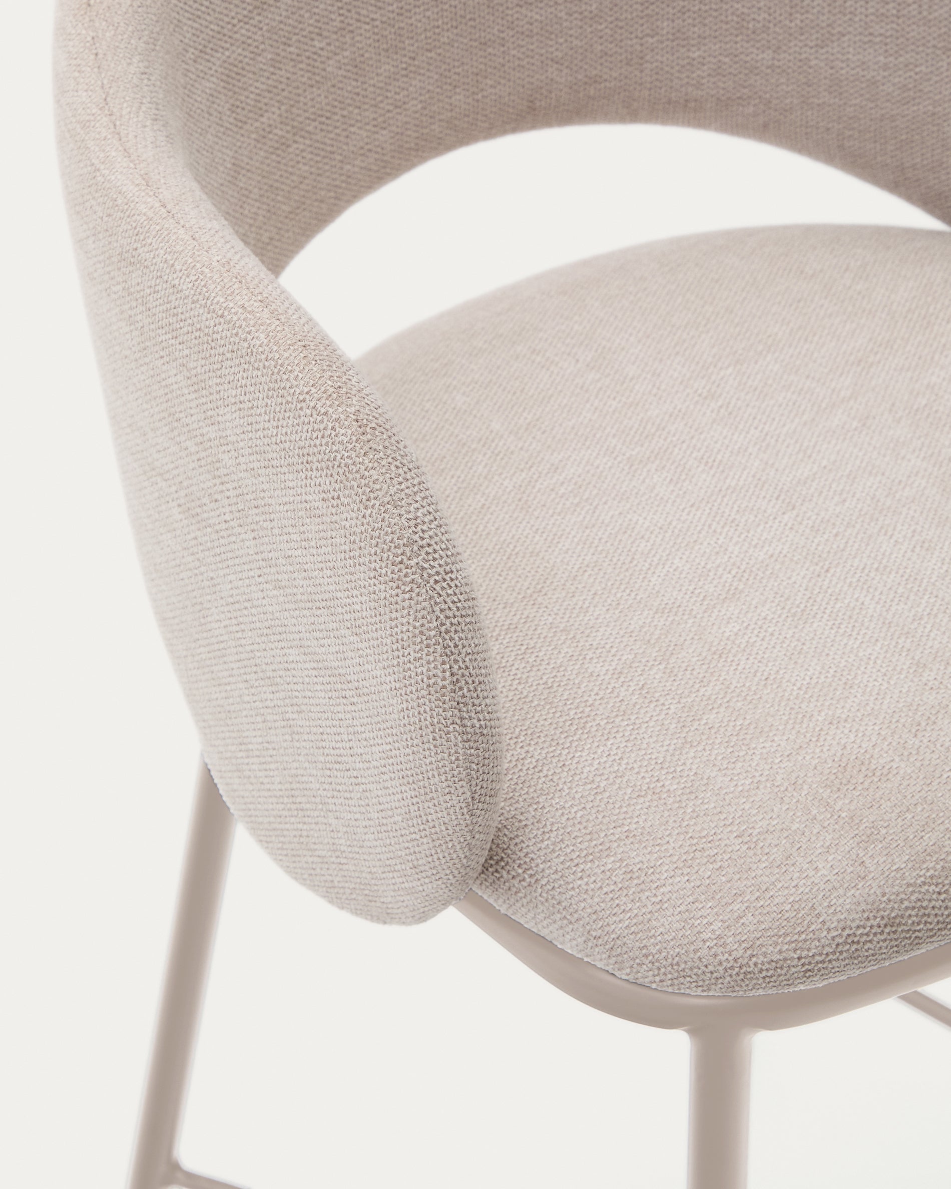 Maina stool in beige chenille and steel legs in a beige finish, FSC Mix Credit, 65 cm - Detail