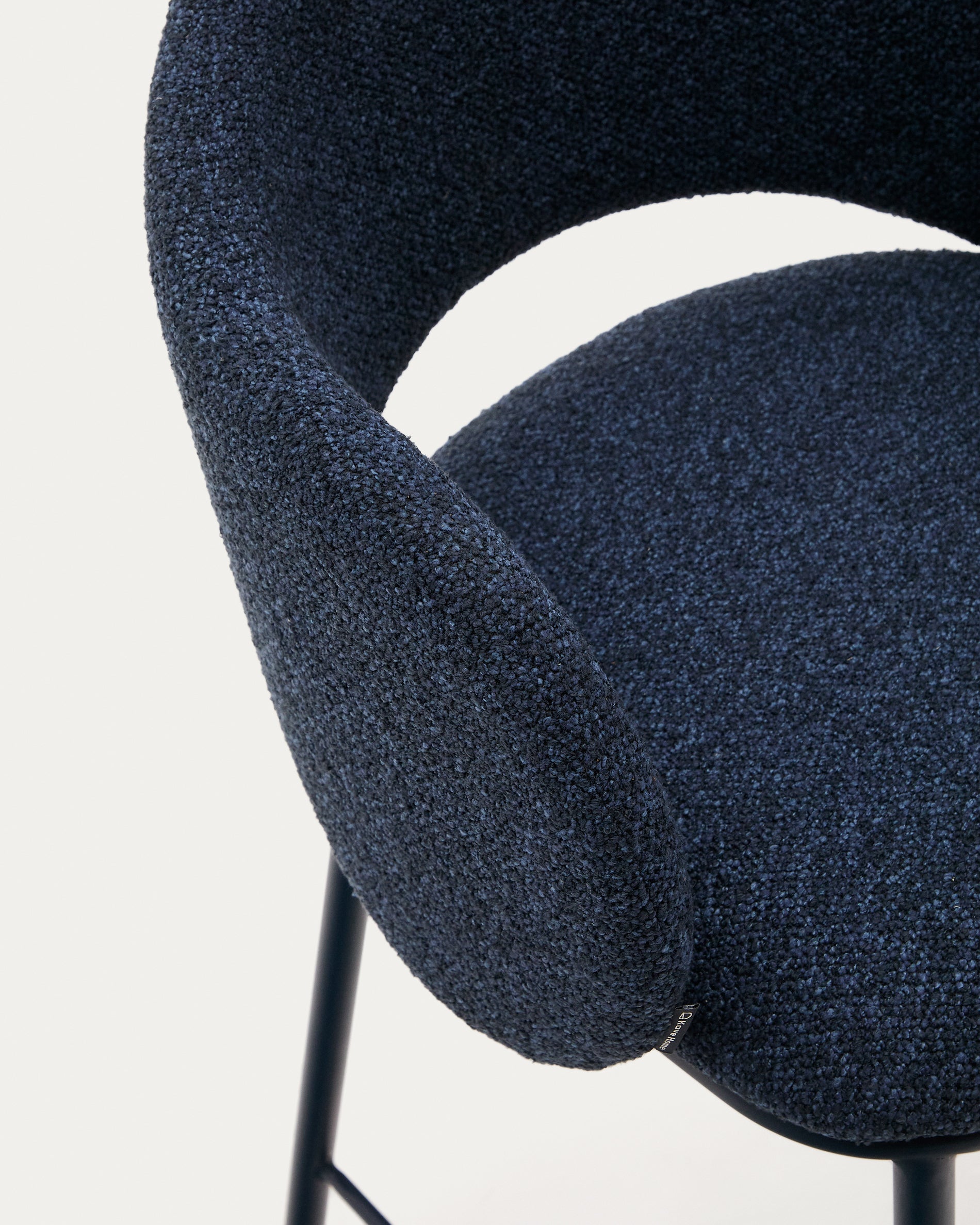 Maina stool in blue chenille and steel legs with blue finish FSC Mix Credit 65 cm - Detail