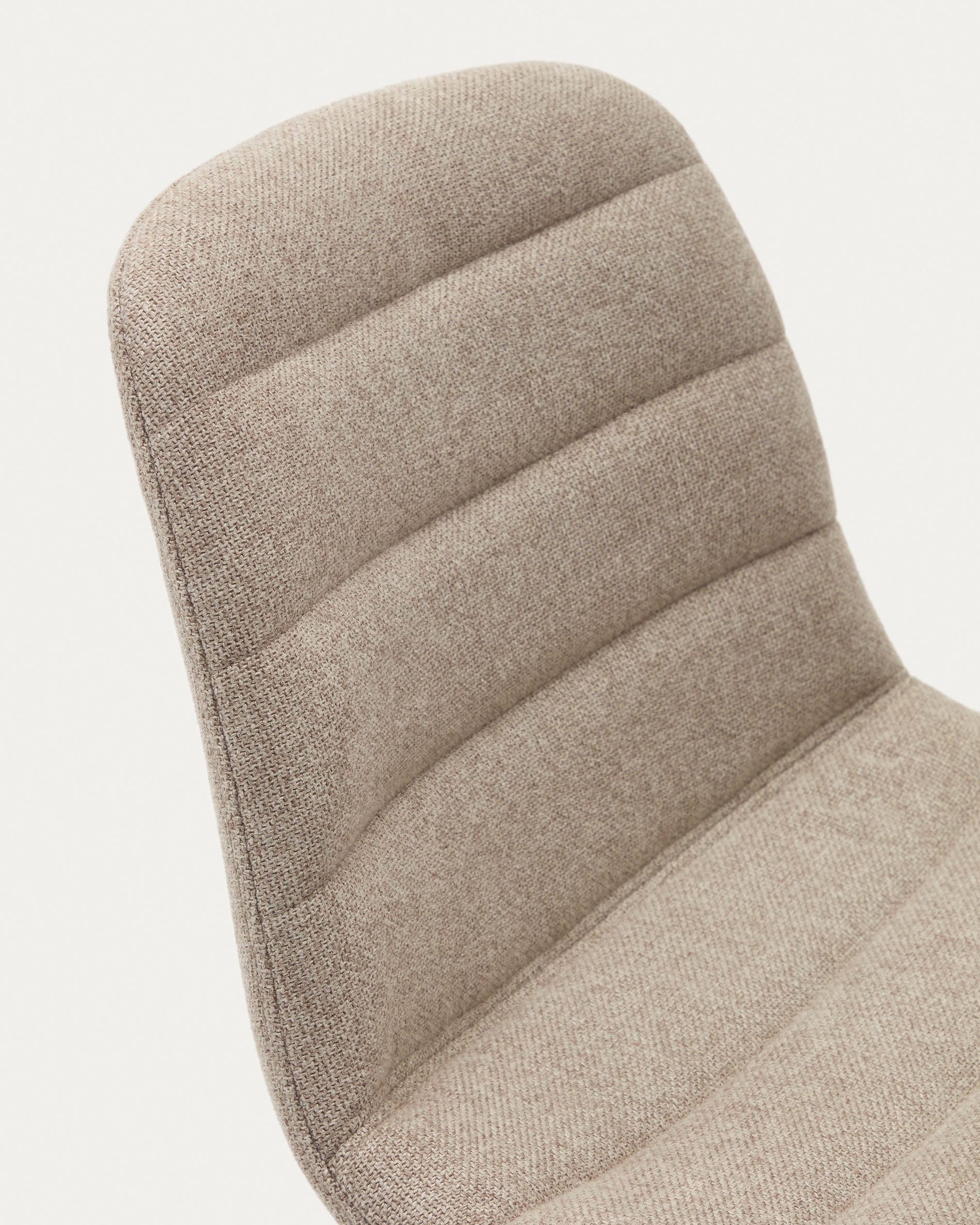 Zunilda stool in beige chenille and steel with matt white finish height 65 cm FSC 100% - Detail