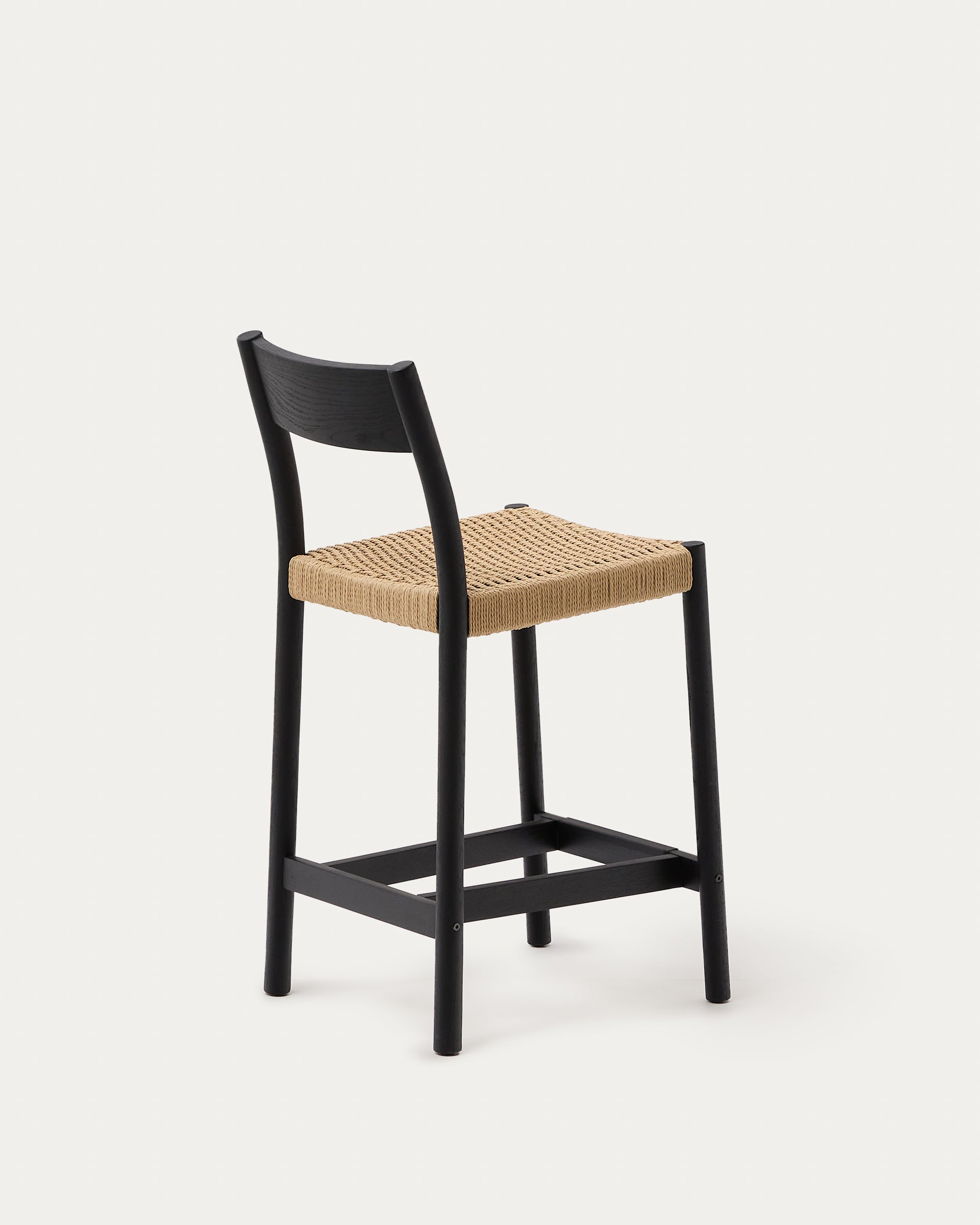 Yalia szék támlával, szilárd tölgyfából fekete befejezéssel, és kötél üléssel, 65 cm 100% FSC
