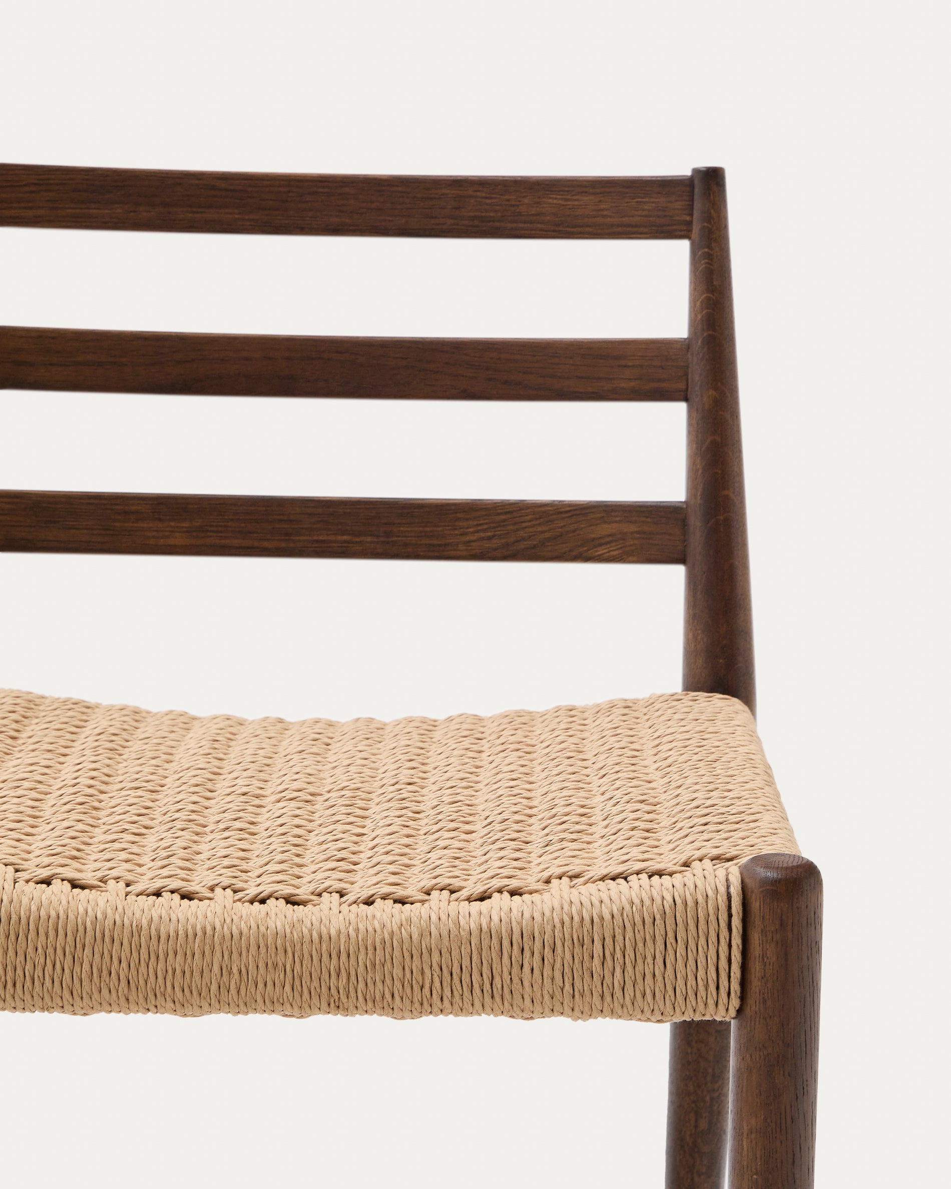 Analy chair with back, solid oak with walnut finish and rope seat, 70 cm 100% FSC