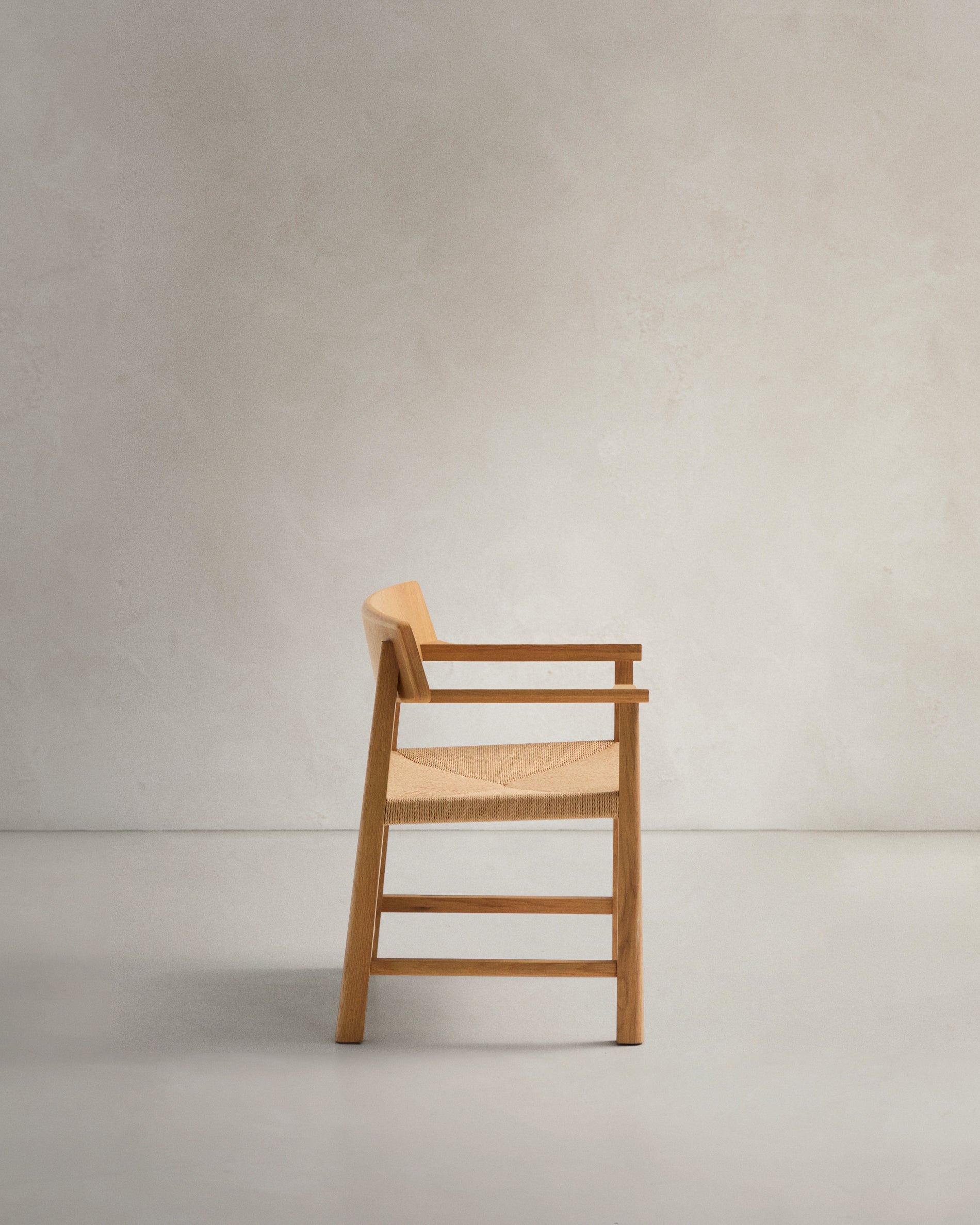 Idun chair made of FSC Mix Credit solid oak wood with natural tone finish and rope cord seat - Product View