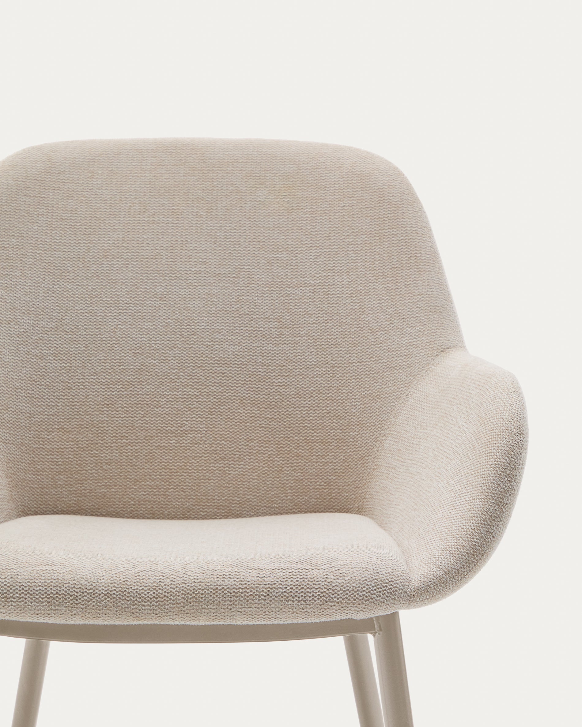Konna chair in beige and steel legs in a painted beige finish - Detail