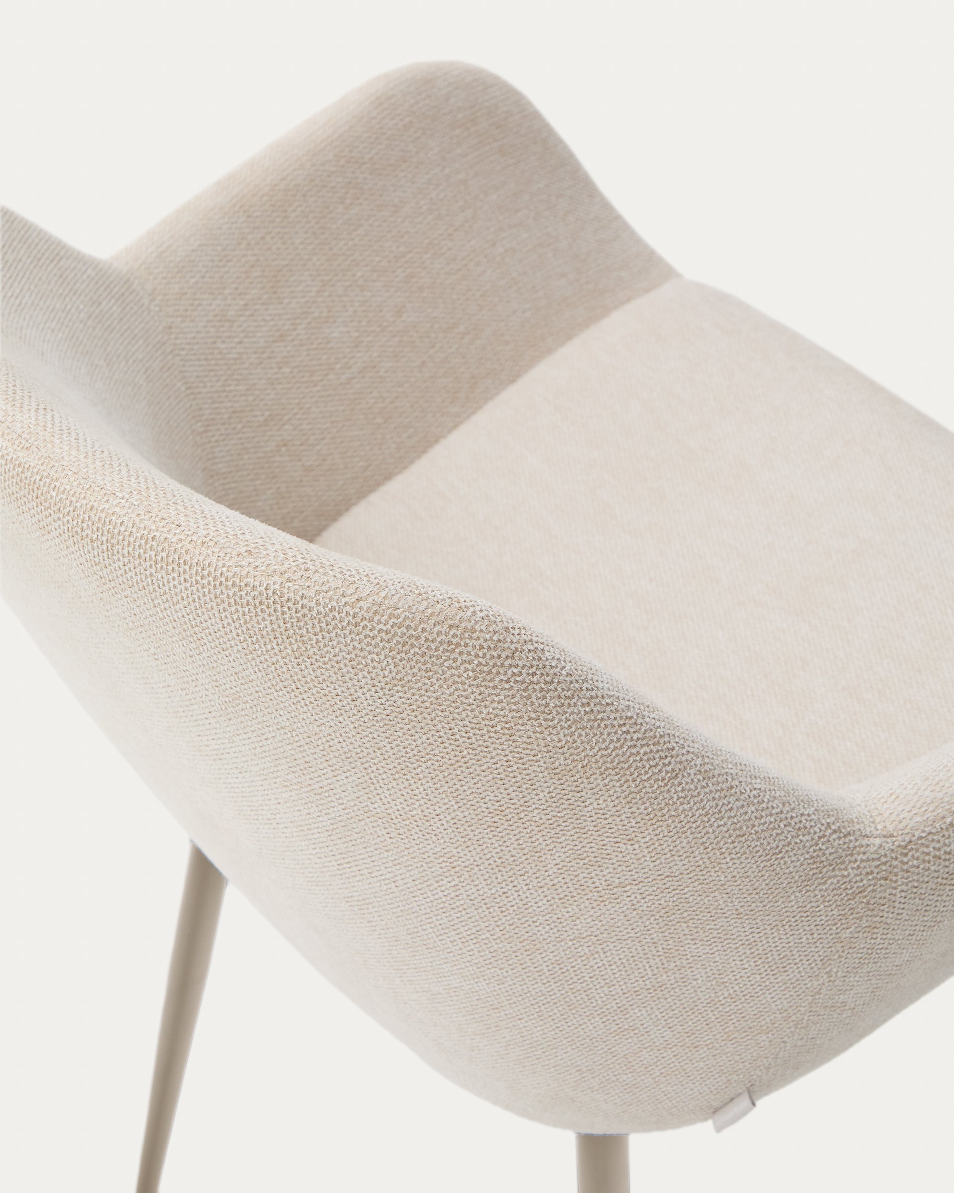 Konna chair in beige and steel legs in a painted beige finish - Detail