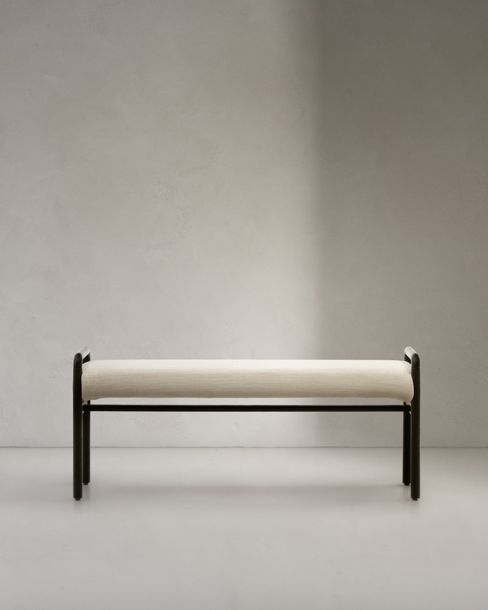 Macaret bench with removable cover, solid oak with black coating, 120 cm FSC Mix Credit