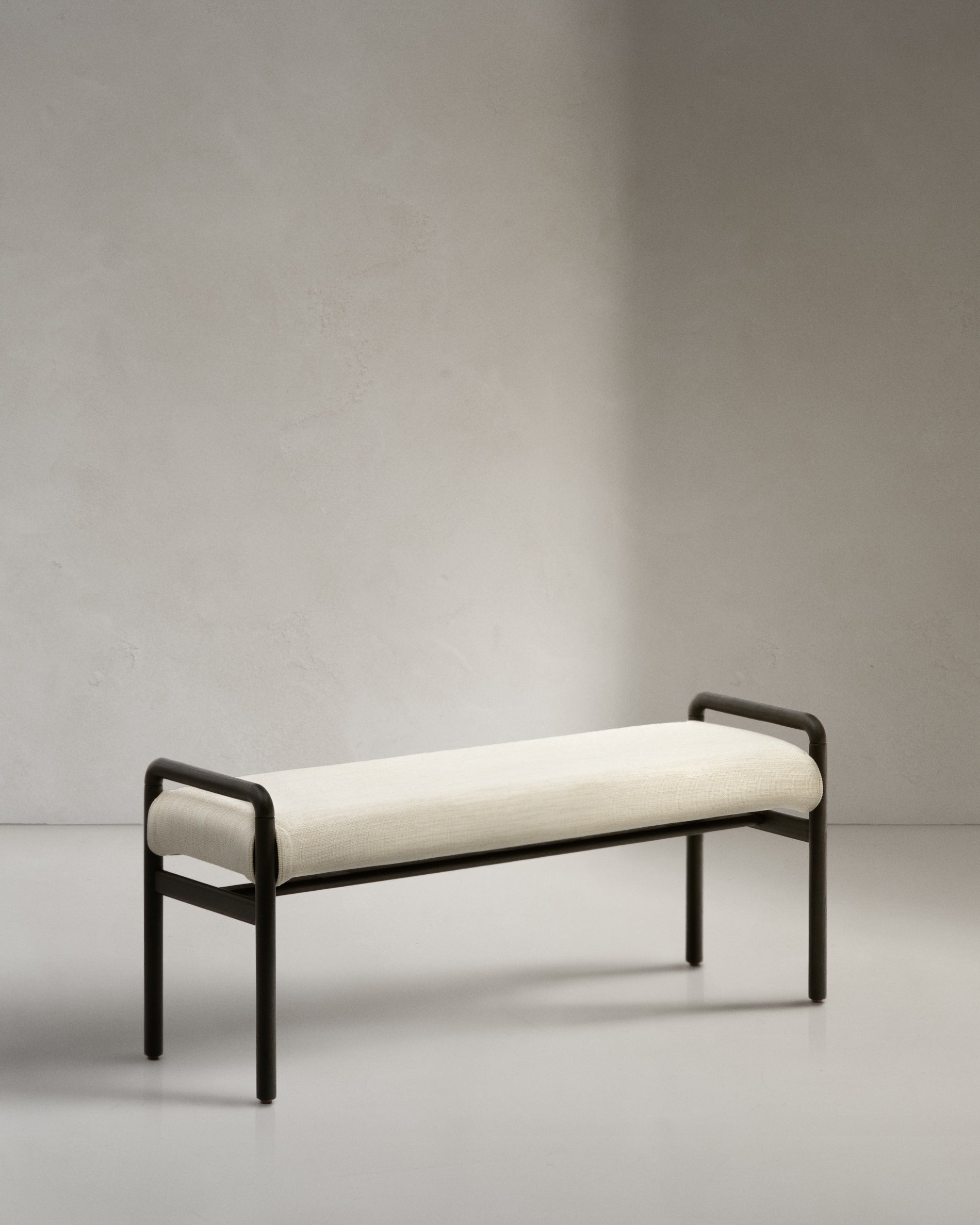 Macaret bench with removable cover, solid oak with black coating, 120 cm FSC Mix Credit