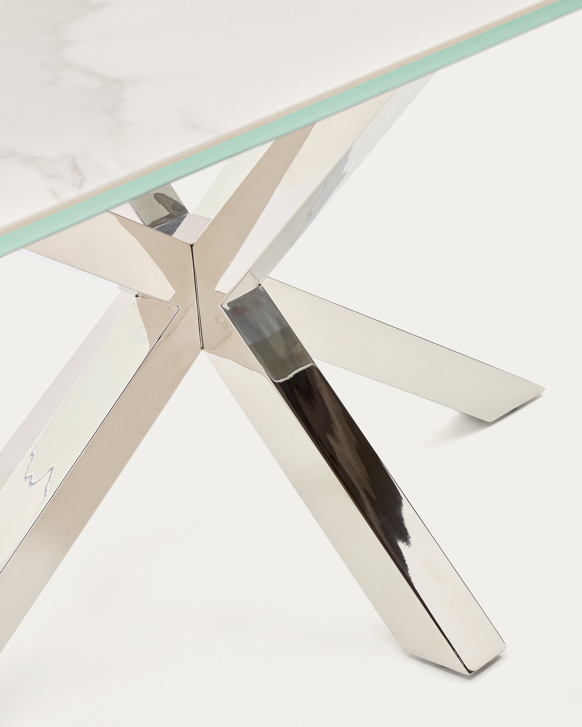 Argo table in Iron Moss porcelain and stainless steel legs, 200 x 100 cm - Detail