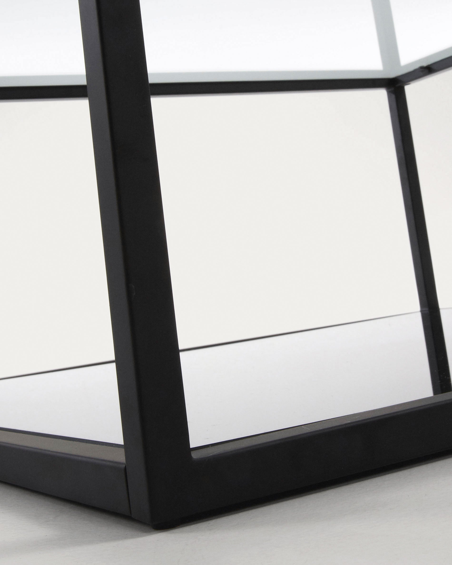 Blackhill black rectangular coffee table 110 x 60 cm - Detail