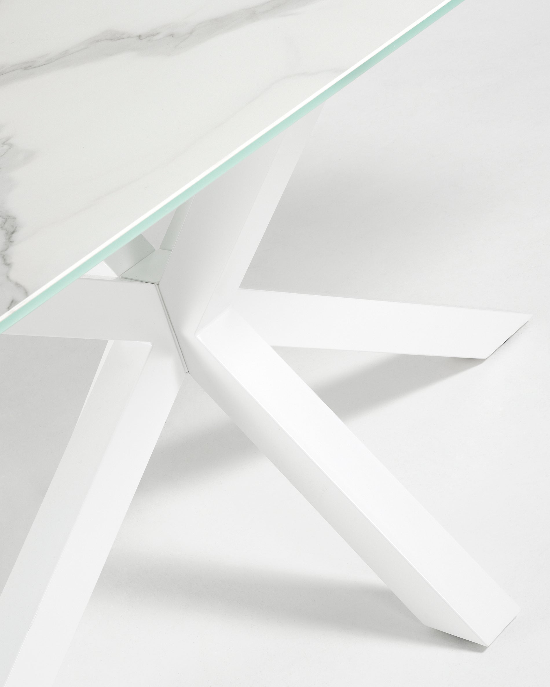 Argo table in white Kalos porcelain and steel legs with white finish, 160 x 90 cm - Detail