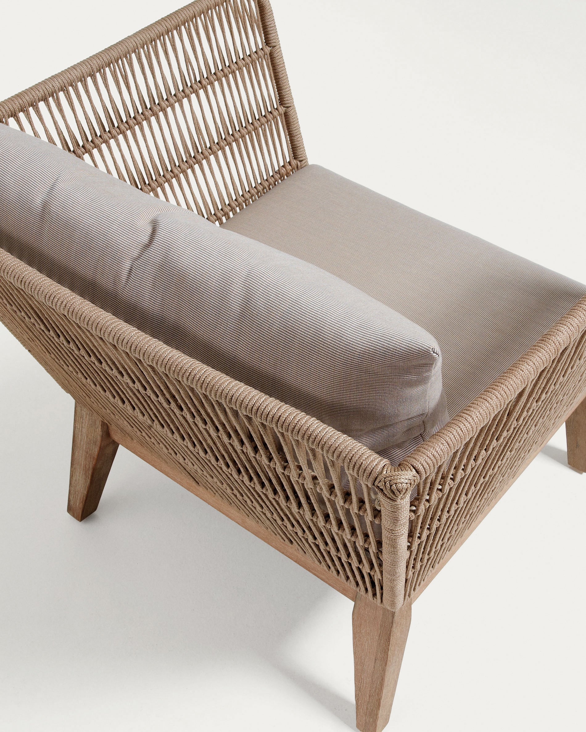 Belleny armchair in beige cord and solid acacia wood, FSC 100% - Detail