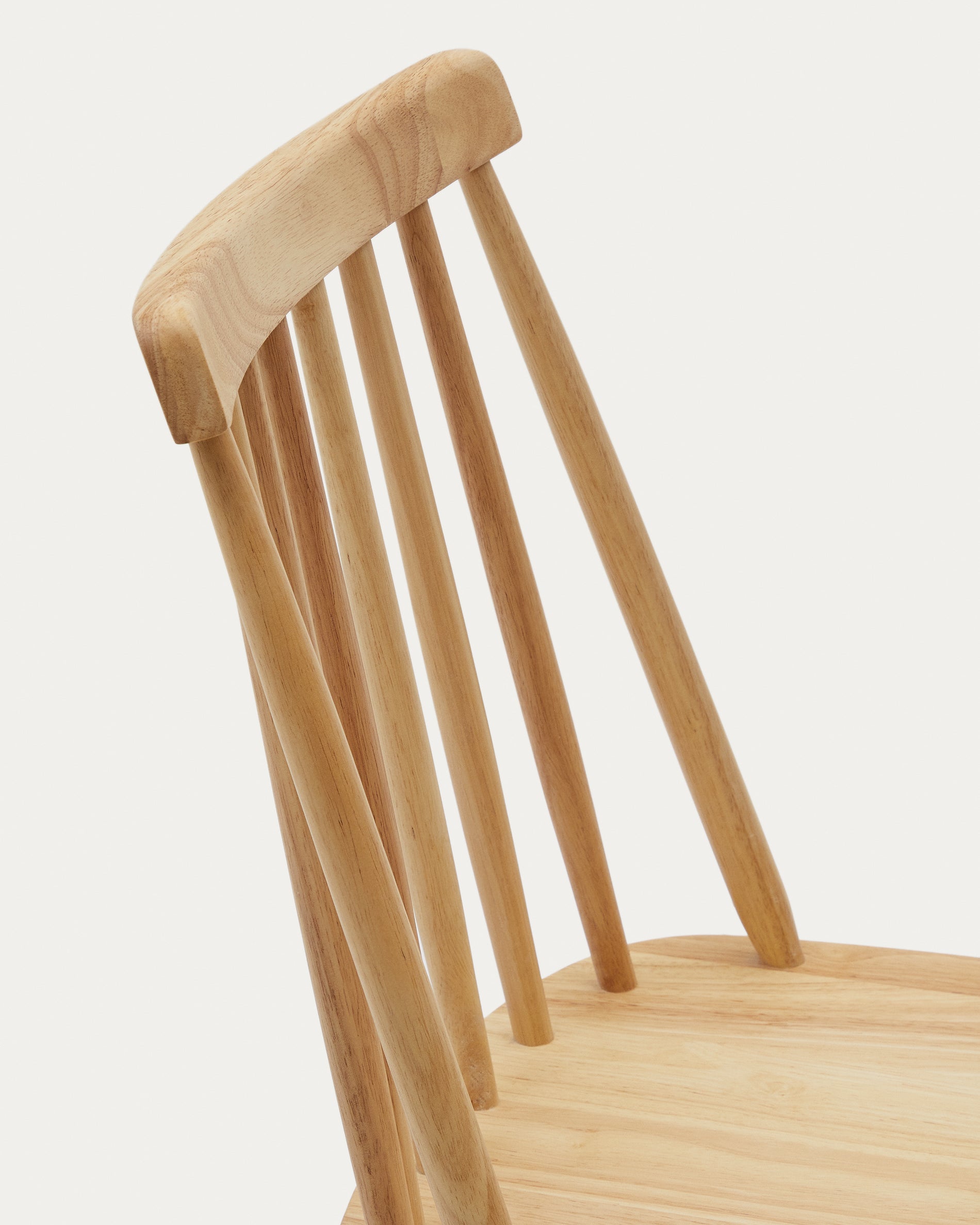 Tressia MDF and solid rubber wood chair with natural lacquer - Detail
