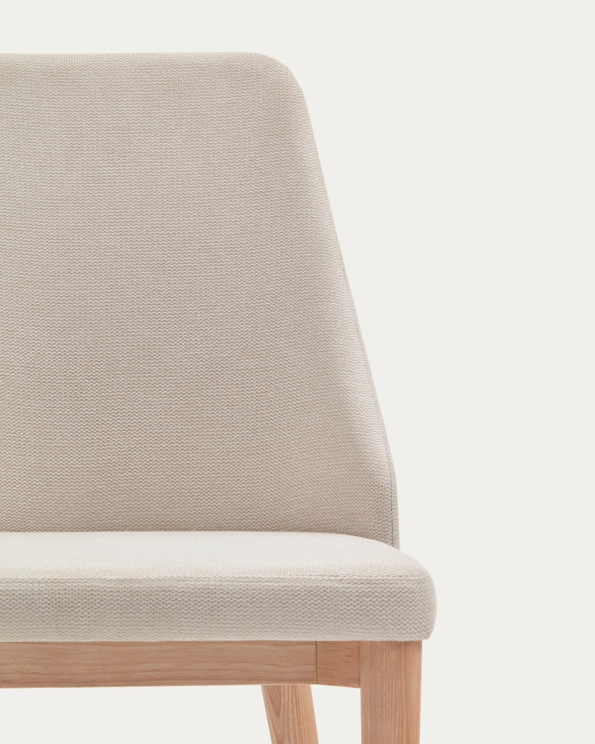 Rosie chair in beige chenille with solid ash wood legs in a natural finish - Detail