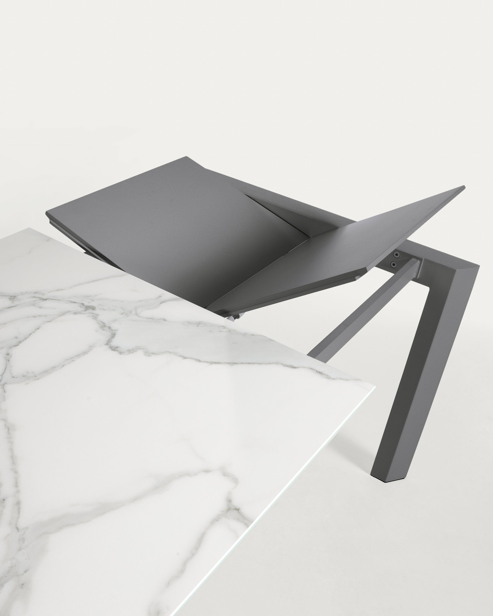 Axis extendable porcelain table with Kalos Blanco finish and dark gray legs, 120 (180) cm