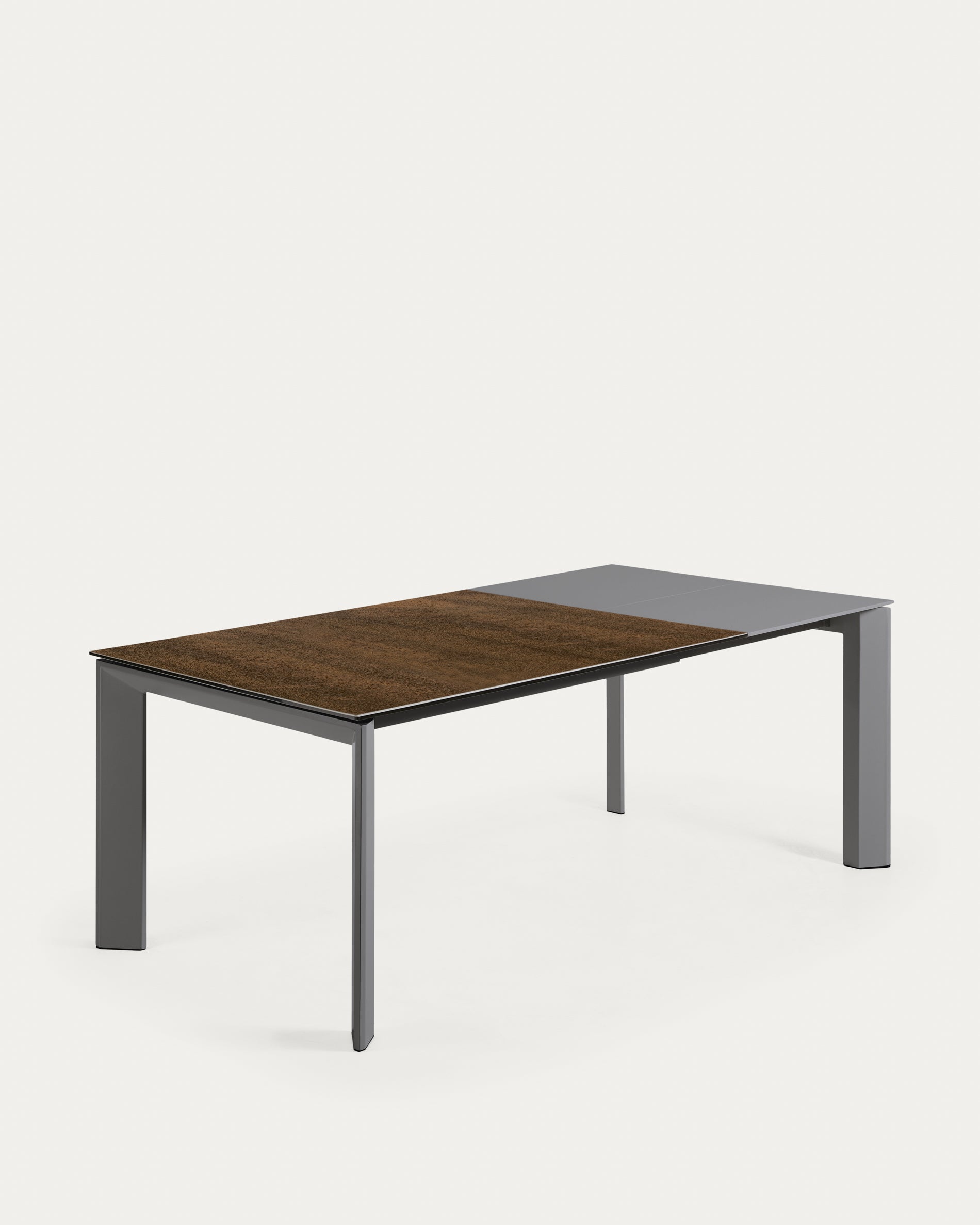 Axis kihúzható porcelán asztal Vas Corten befejezéssel és sötétszürke acél lábakkal, 140 (200) cm