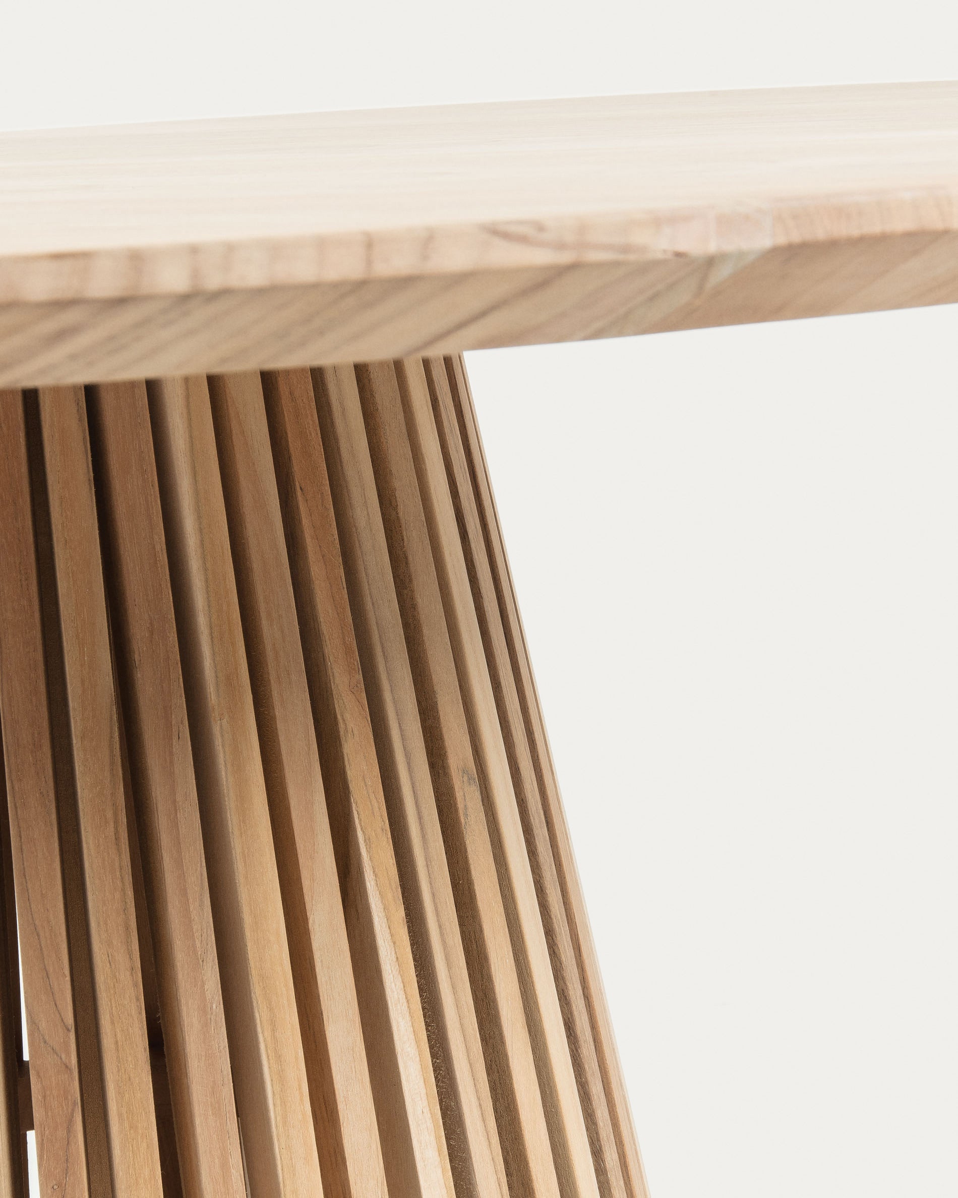 Jeanette round solid teak wood table, Ø 120 cm - Detail