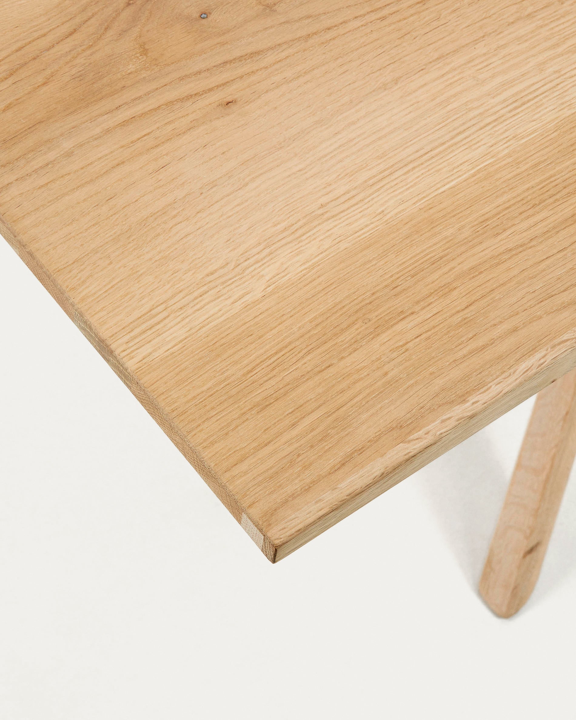 Armande oak veneer table with white wash finish 200 x 100 cm - Detail