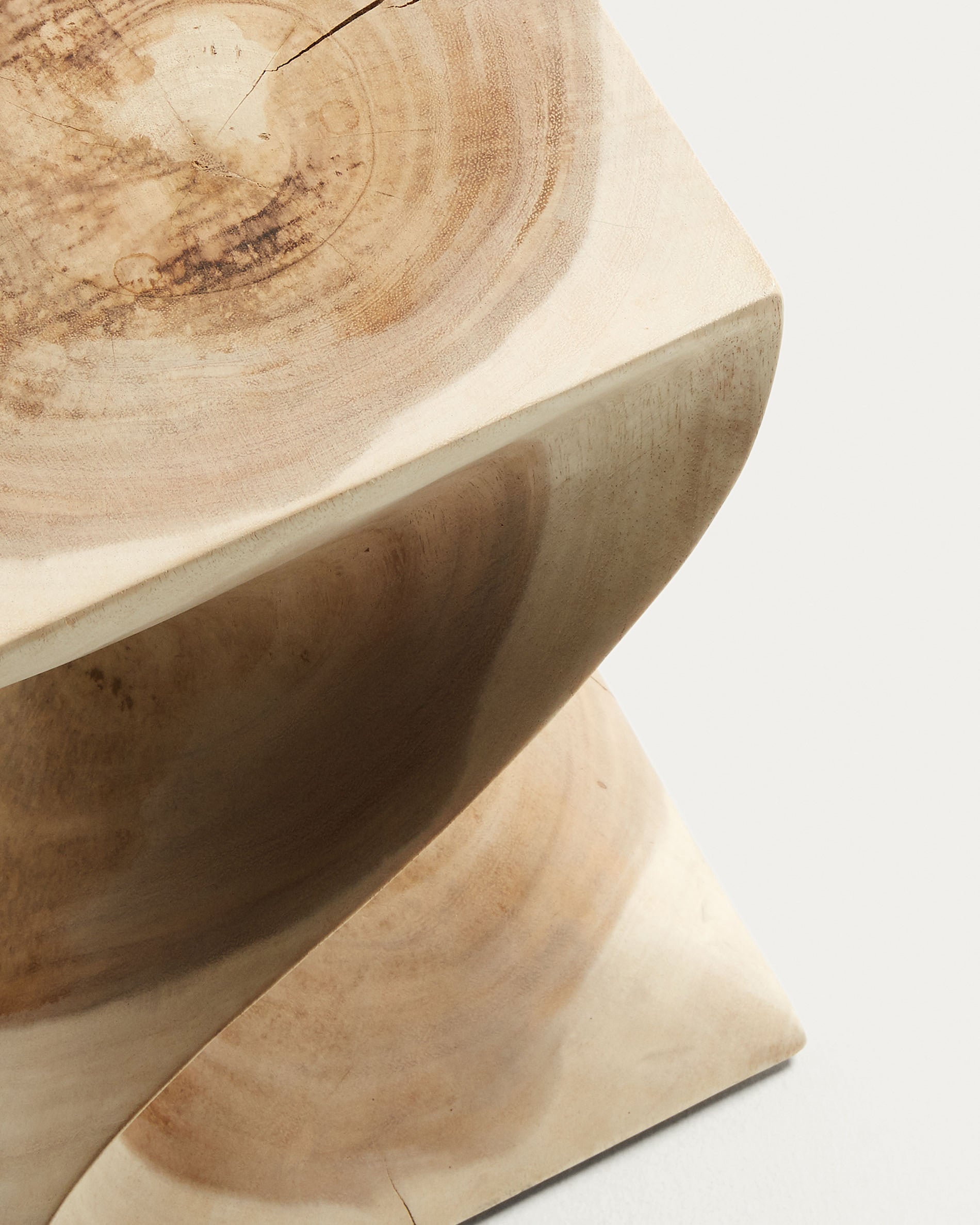 Hakon solid rain tree wood side table, 30 x 30 cm - Detail