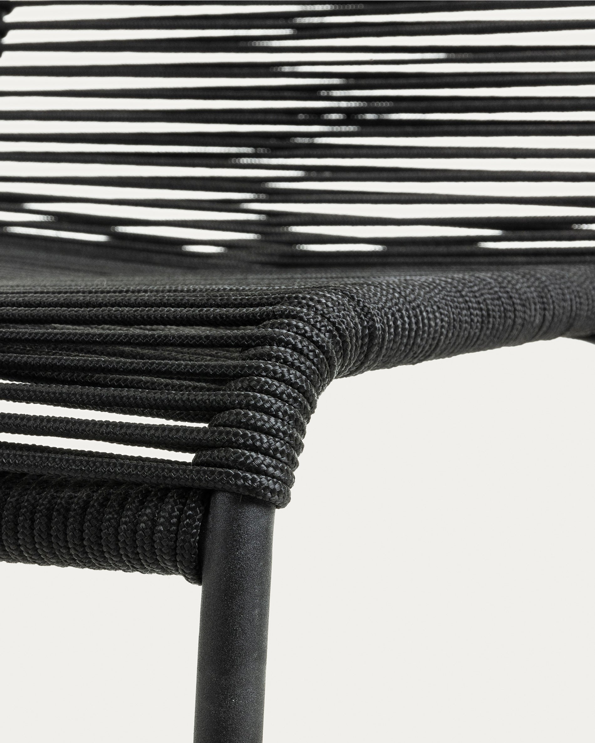 Lambton stackable chair in black rope steel with black finish - Detail