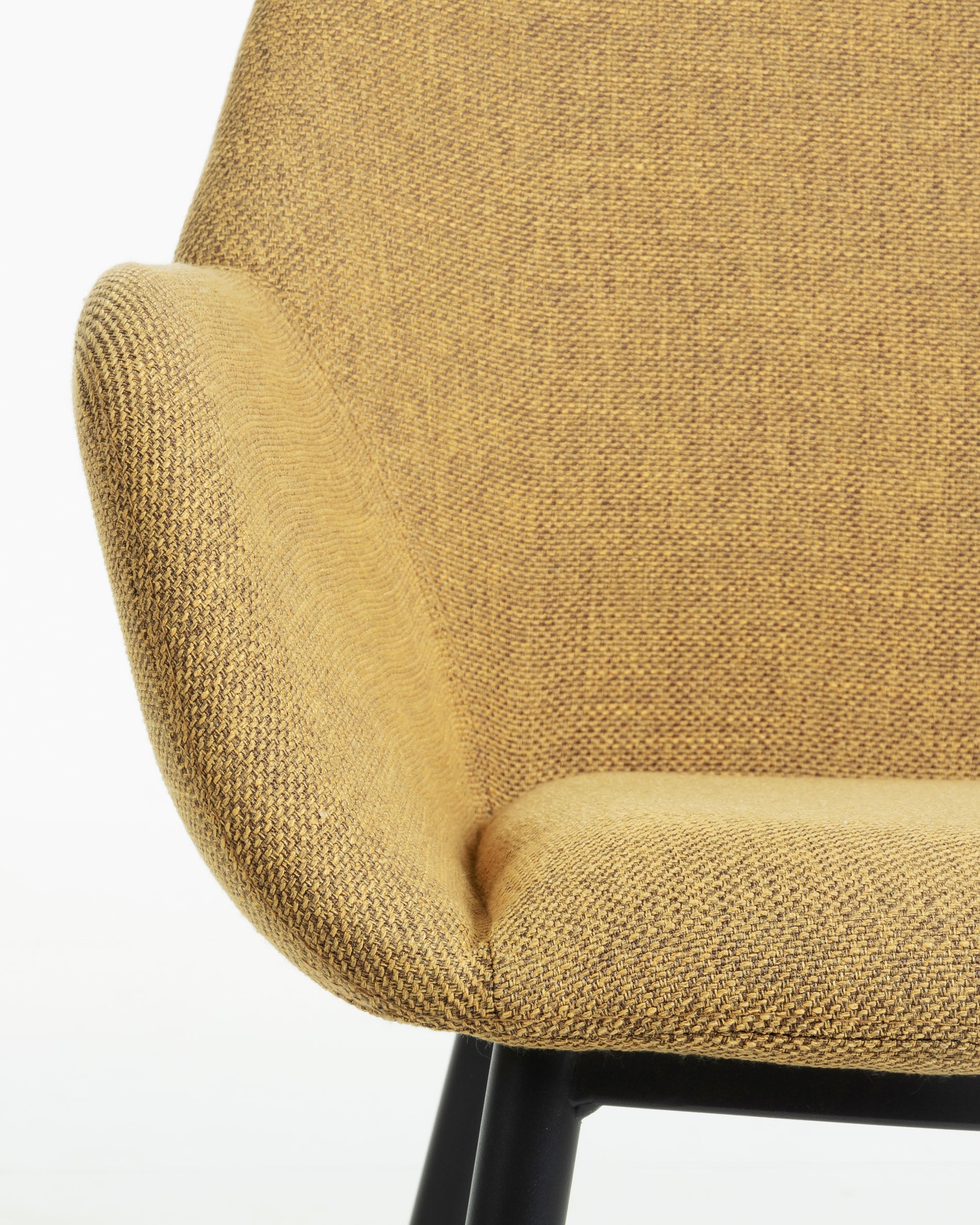 Konna mustard chair FR - Detail