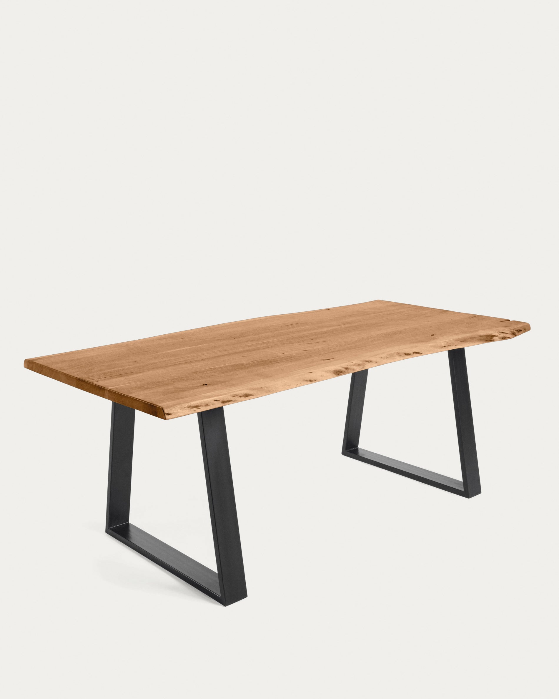 Alaia table in solid acacia wood with natural finish, 160 x 90 cm - Product View