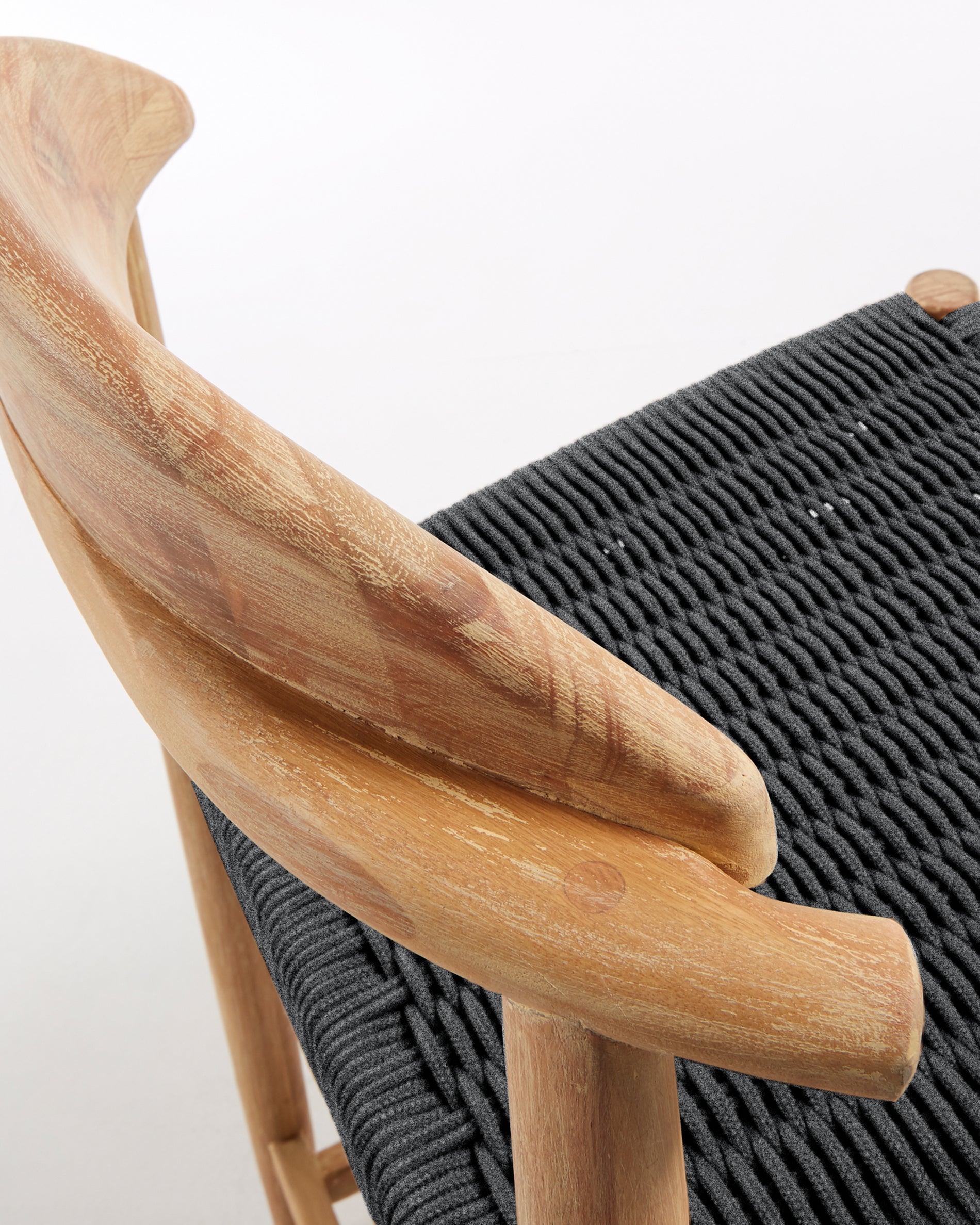 Nina Stool made of solid acacia wood with natural finish and black rope, height 62 cm - Detail