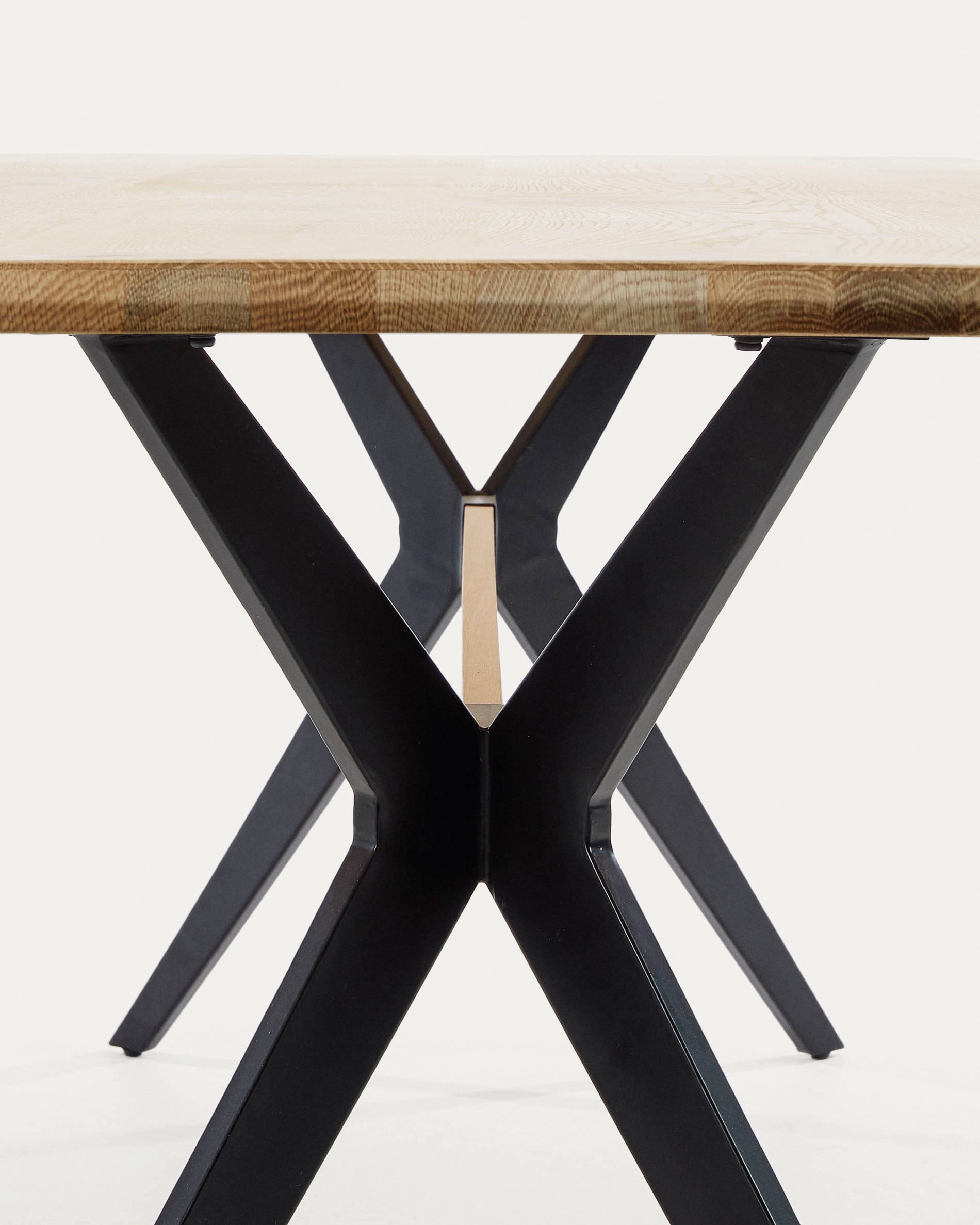 Amethyst oak veneer table with a whitewashed finish and black steel legs, 160 x 90 cm - Detail