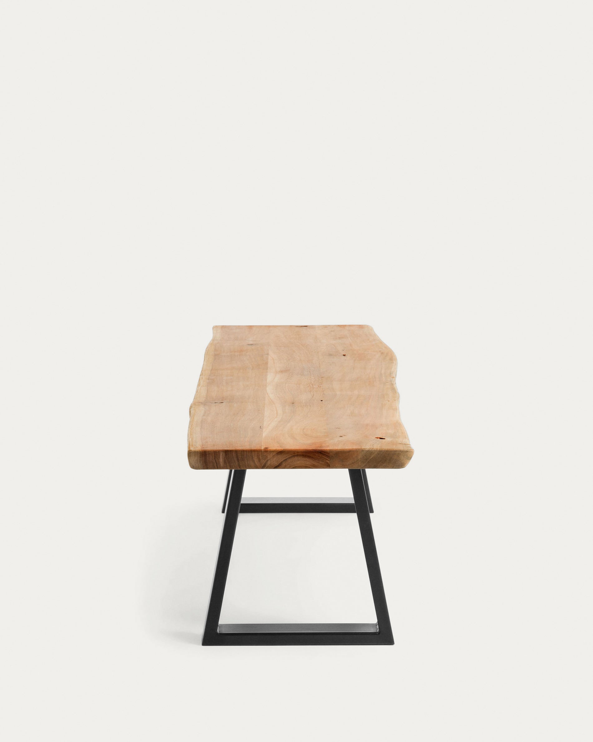 Alaia bench in solid natural acacia wood with black steel legs, 140 cm - Product View
