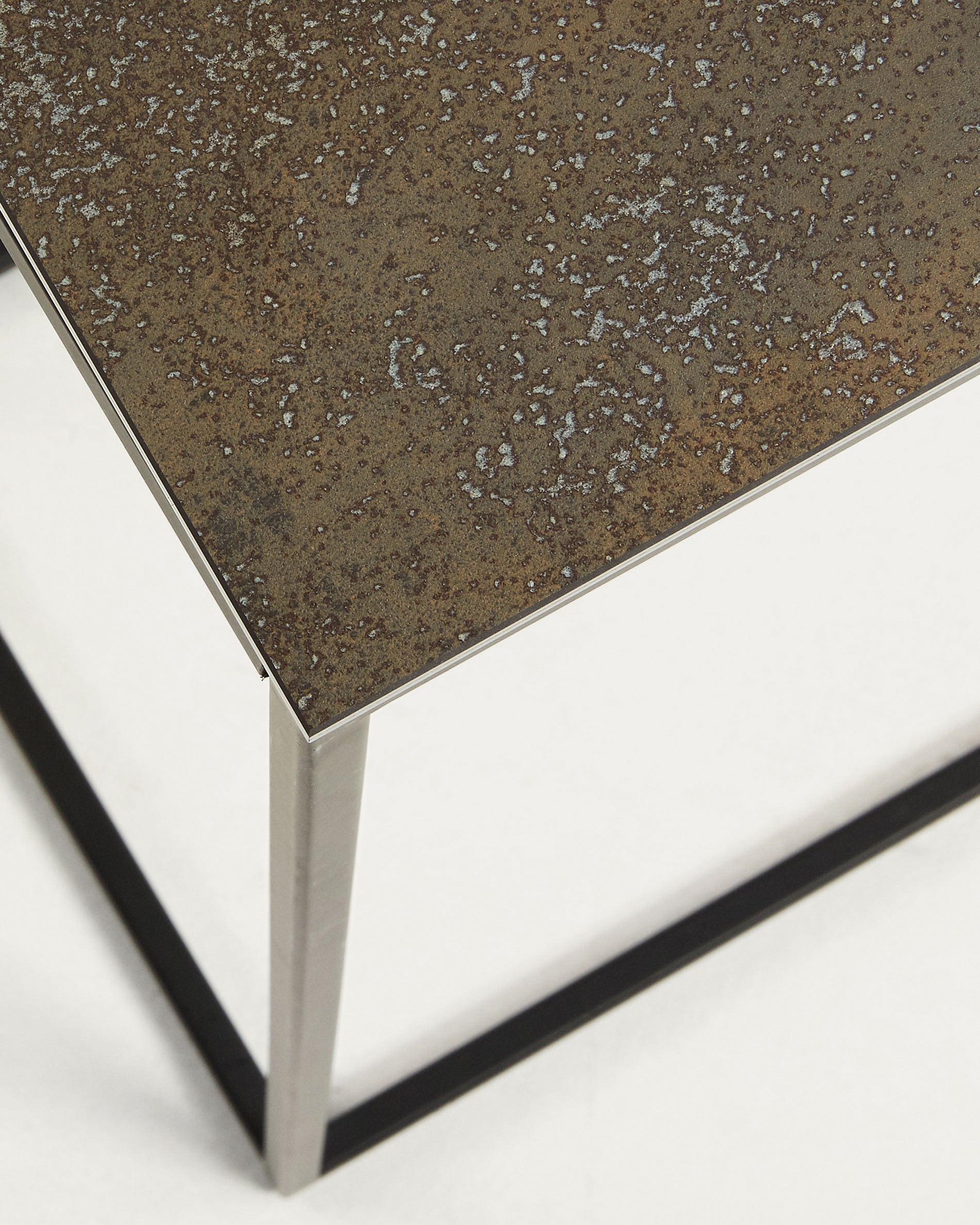 Rewena console table with porcelain top and steel structure, 110 x 75 cm - Detail