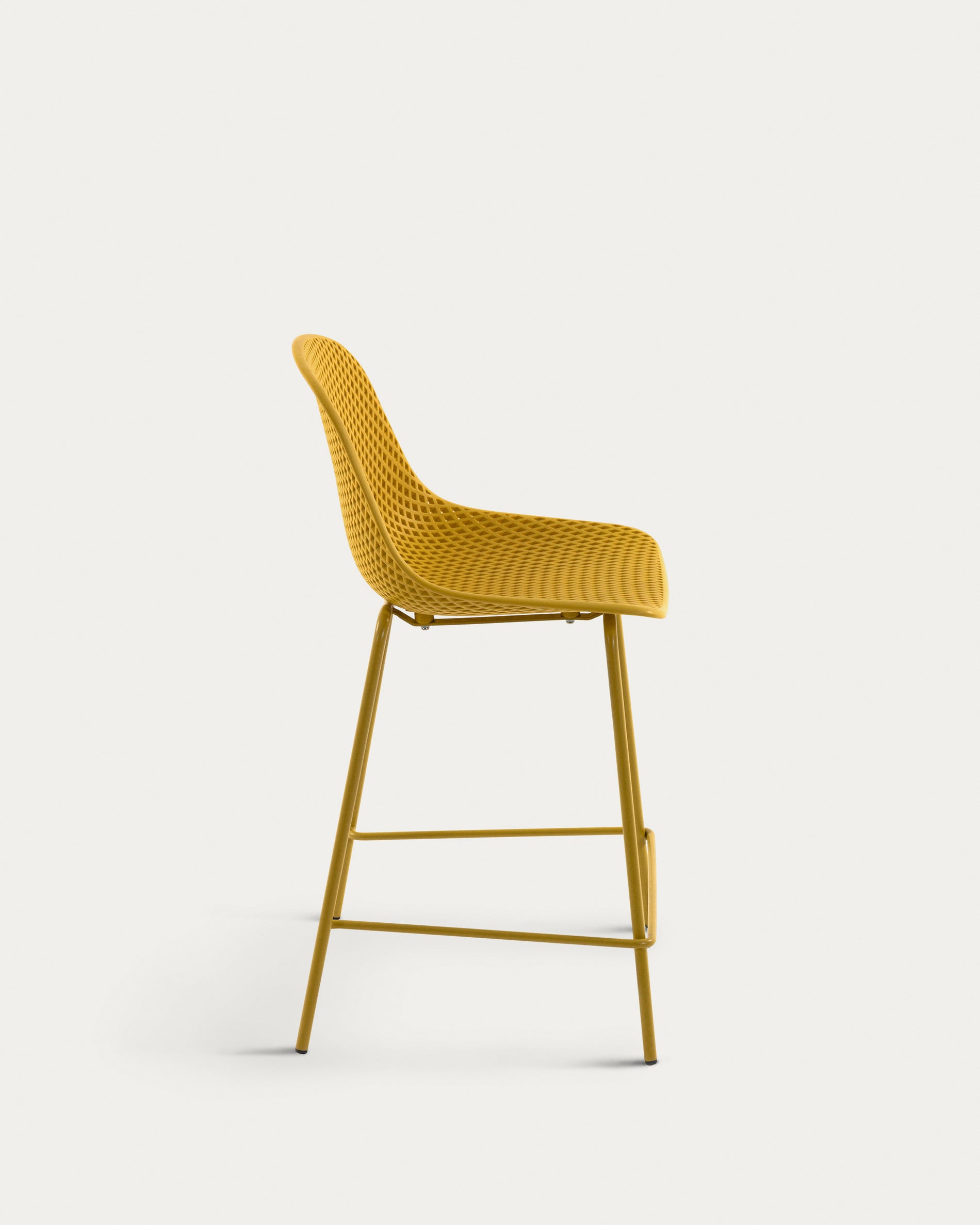 Quinby outdoor stool in yellow, height 65 cm - Product View
