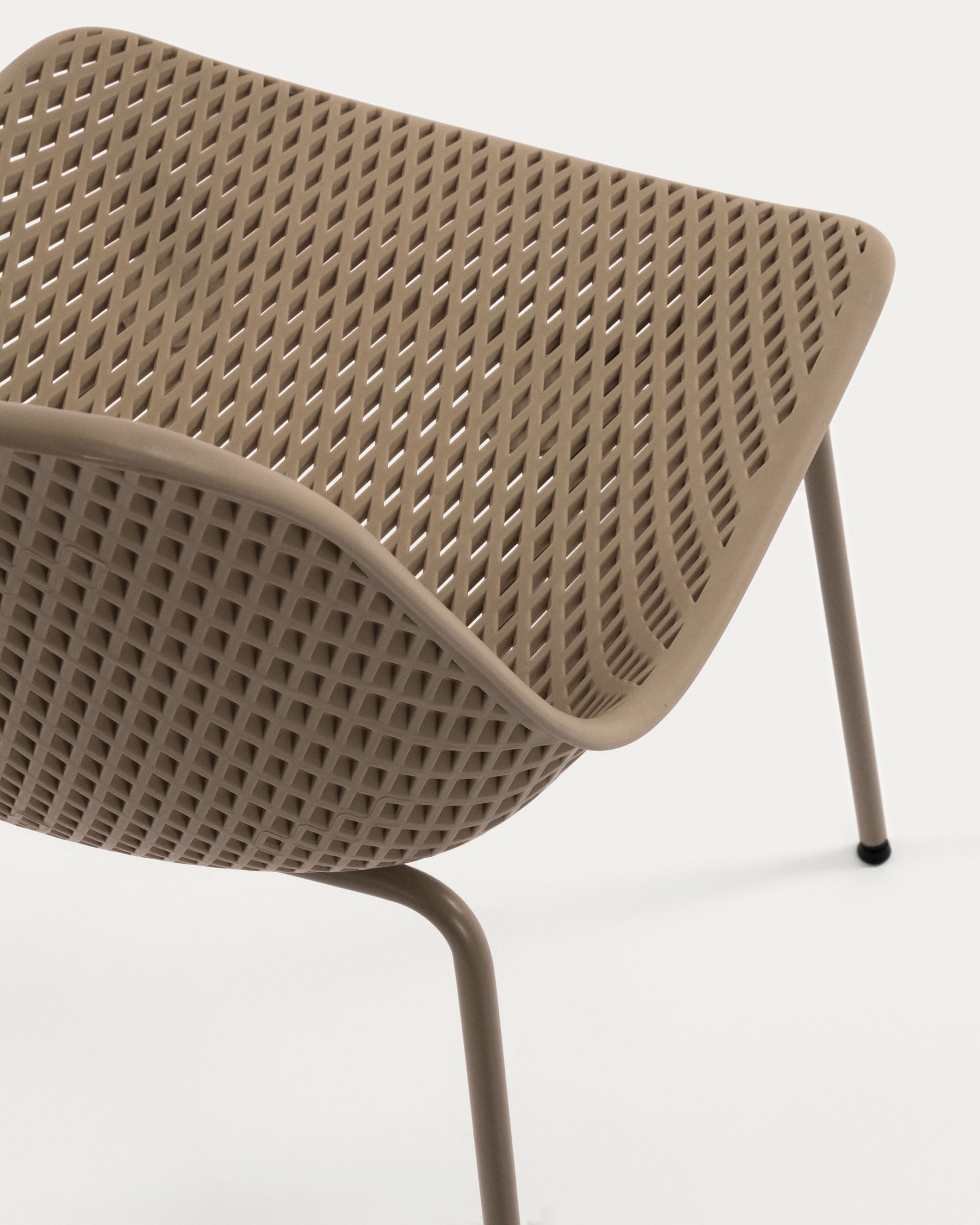 Quinby outdoor dining chair in beige - Detail