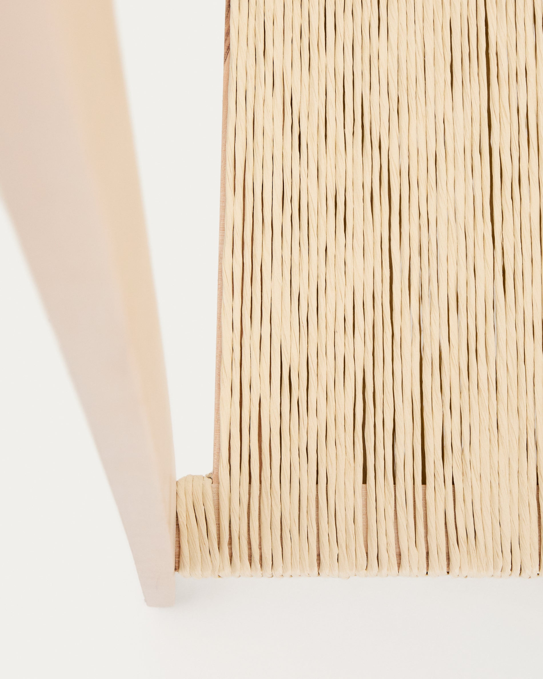 Natane birch wood and rattan clothing rail, 95 x 152 cm - Detail