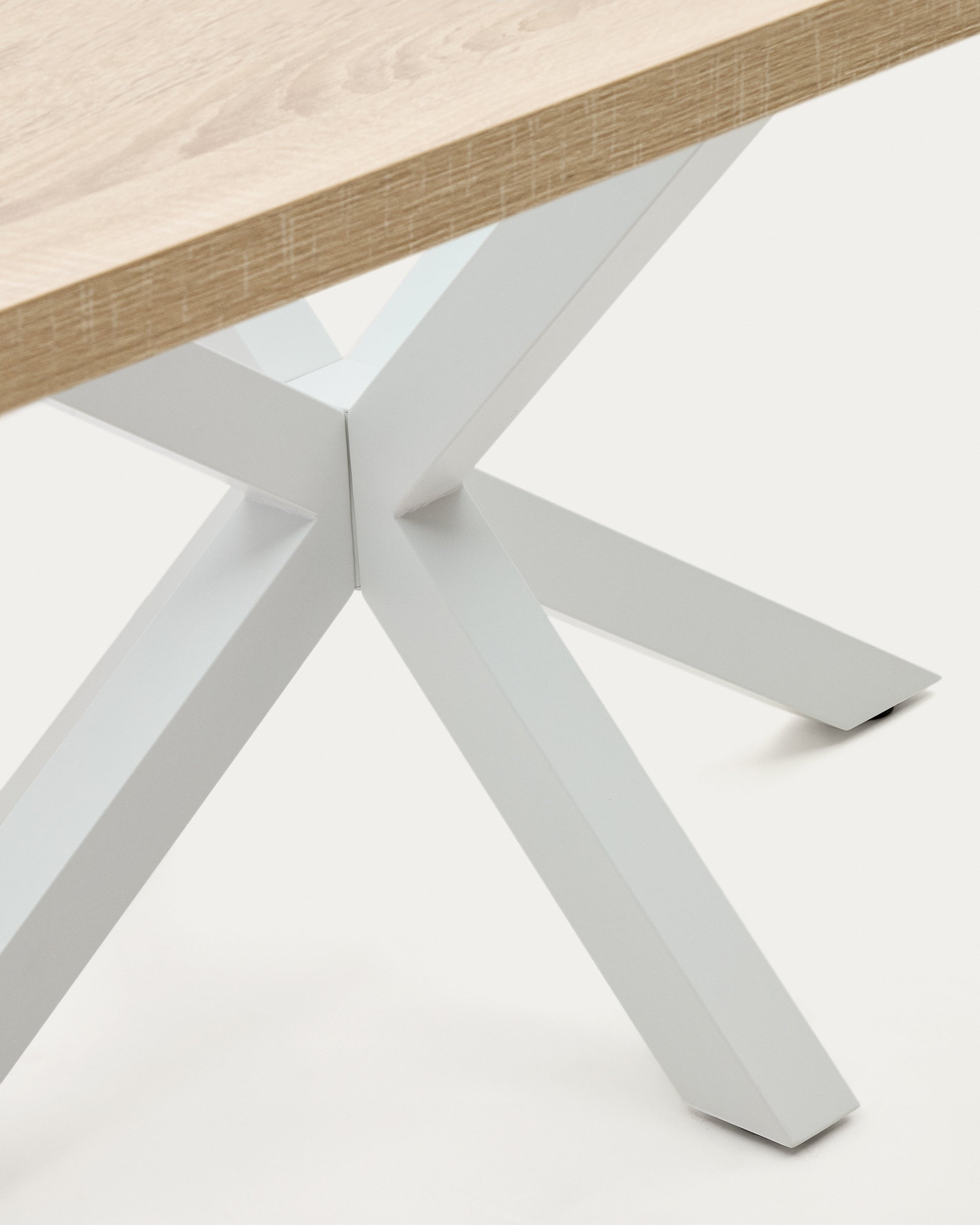 Argo table in melamine with natural finish and steel legs with white finish 160 x 100 cm - Detail