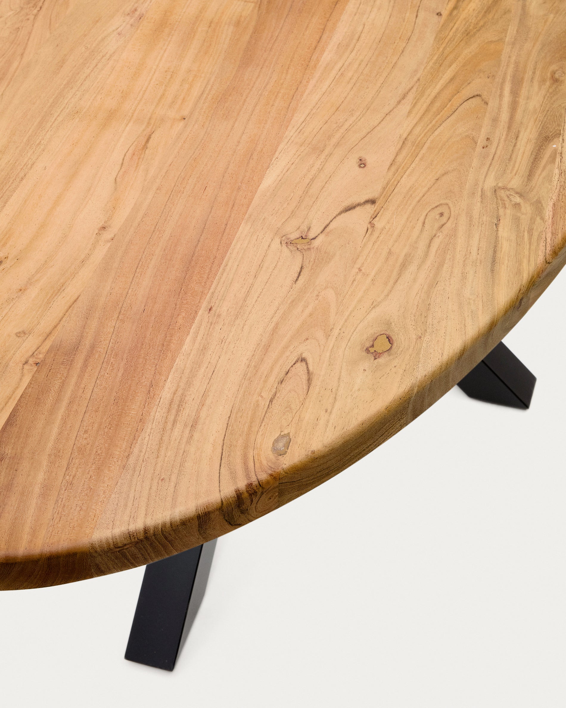 Argo oval table in solid acacia wood and steel legs with black finish Ø 200 x 100 cm - Detail