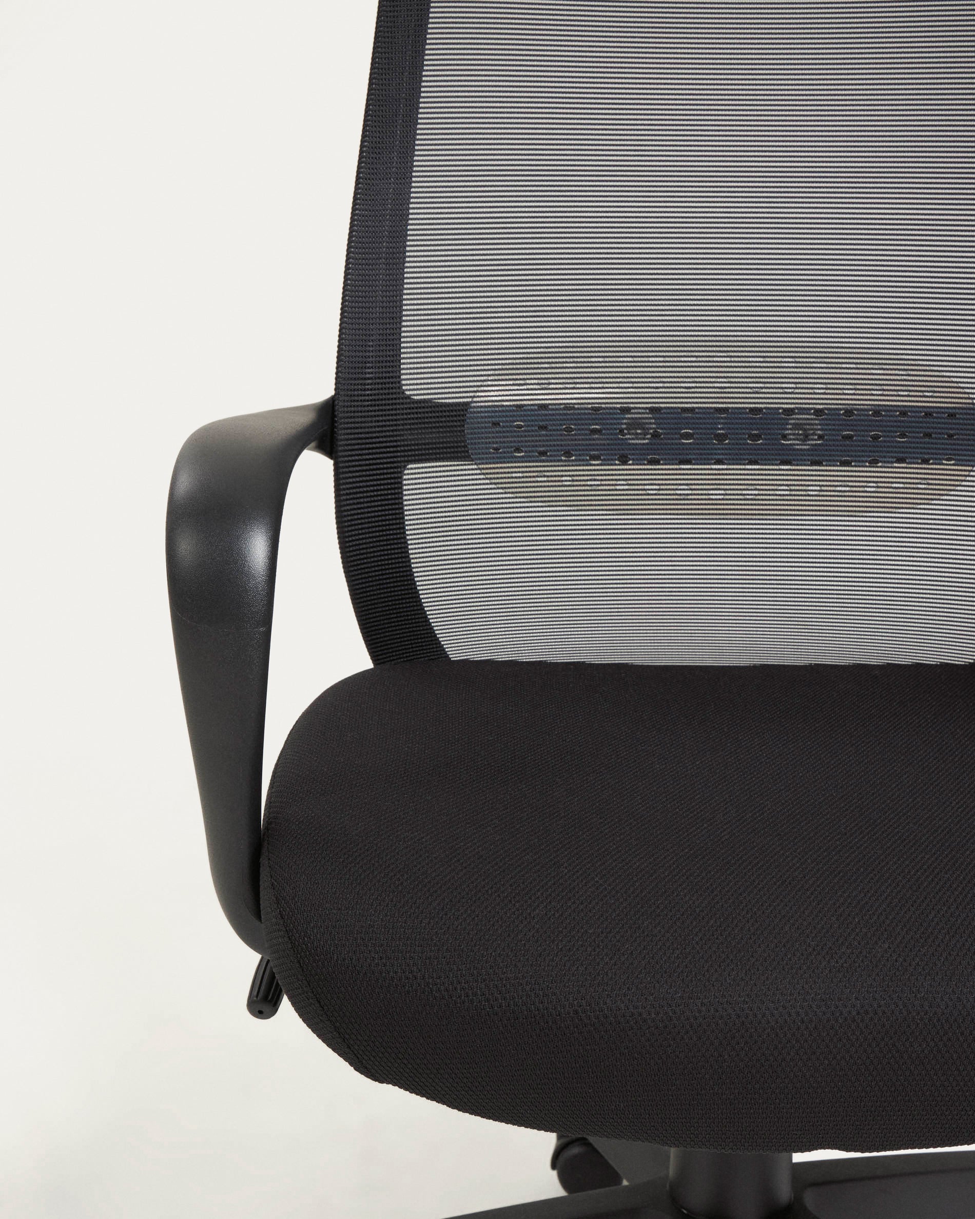 Melva office chair in black and legs made of steel in black - Detail