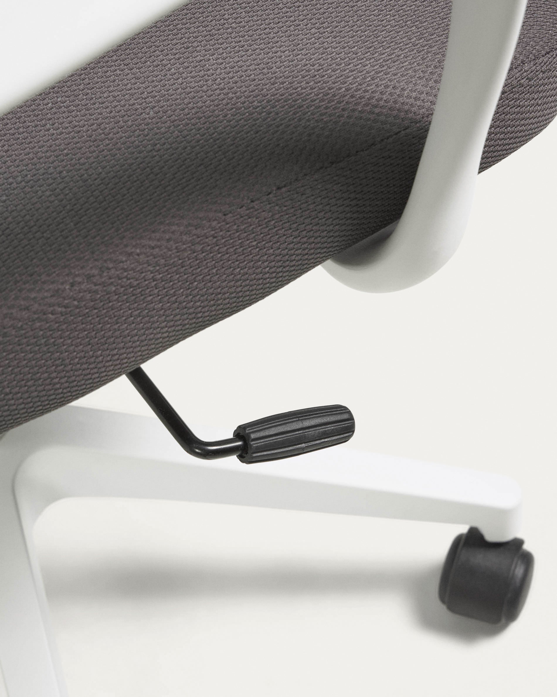 Melva office chair in grey and legs made of steel in white - Detail
