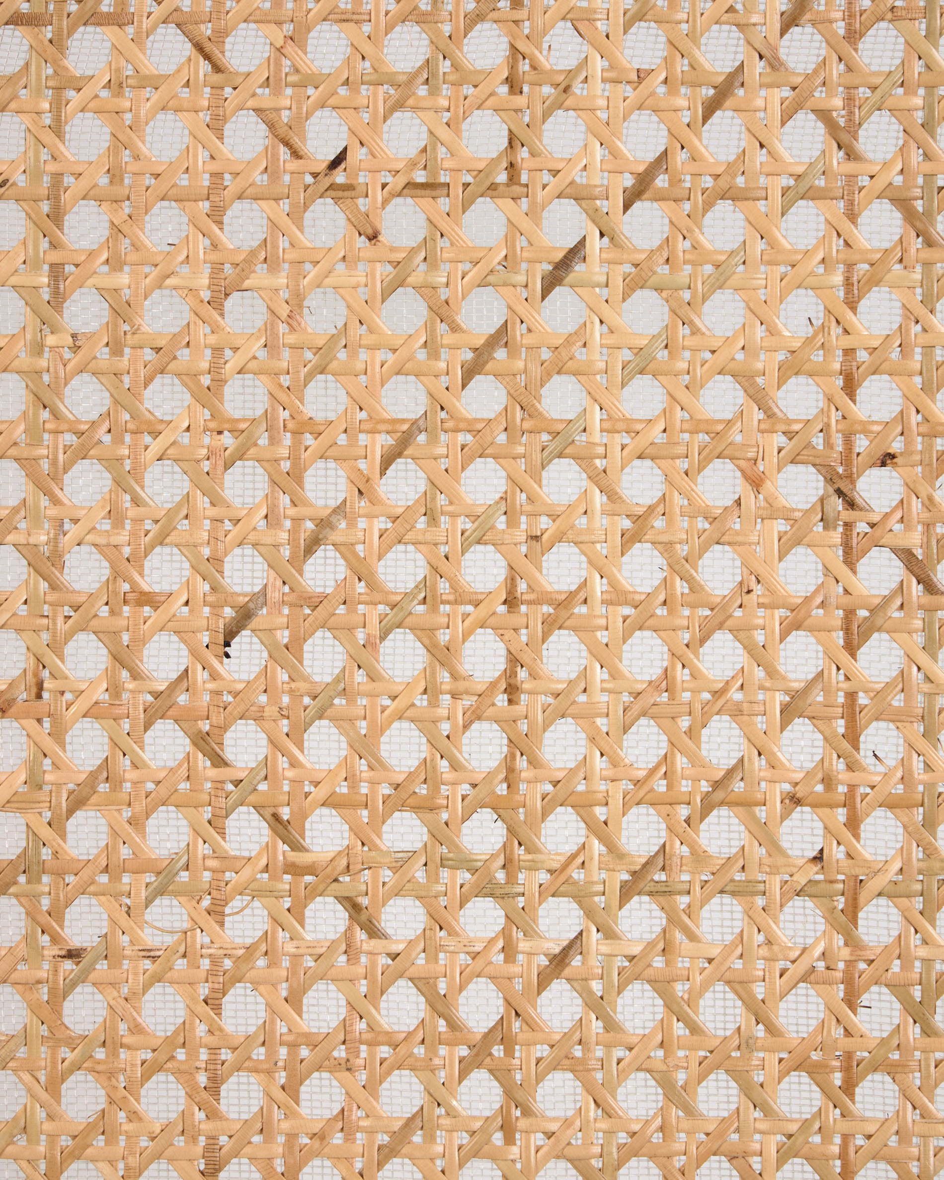 Romane chair in solid beech with black finish, ash veneer and rattan - Detail