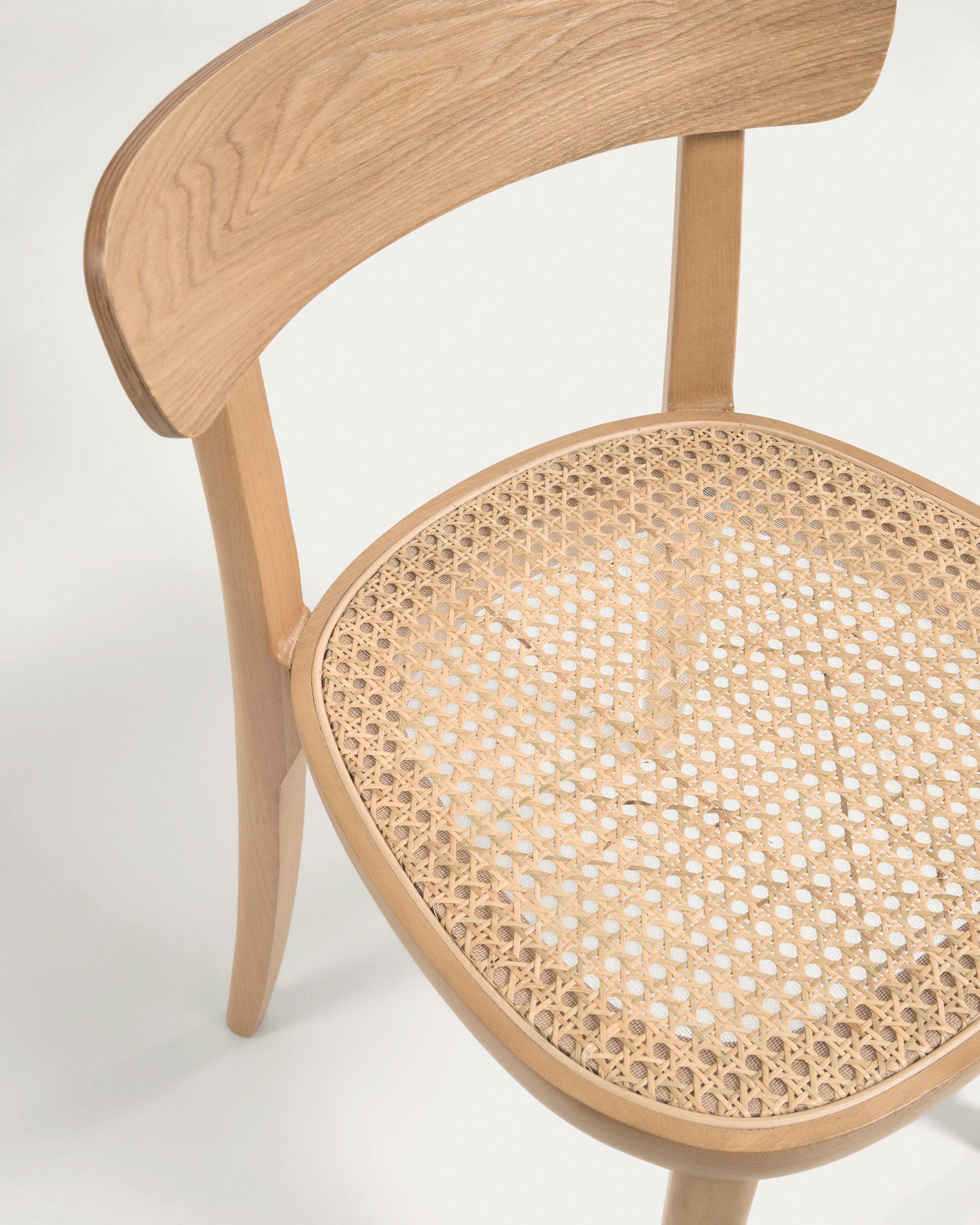 Romane chair in solid beech with natural finish, ash veneer and rattan - Detail