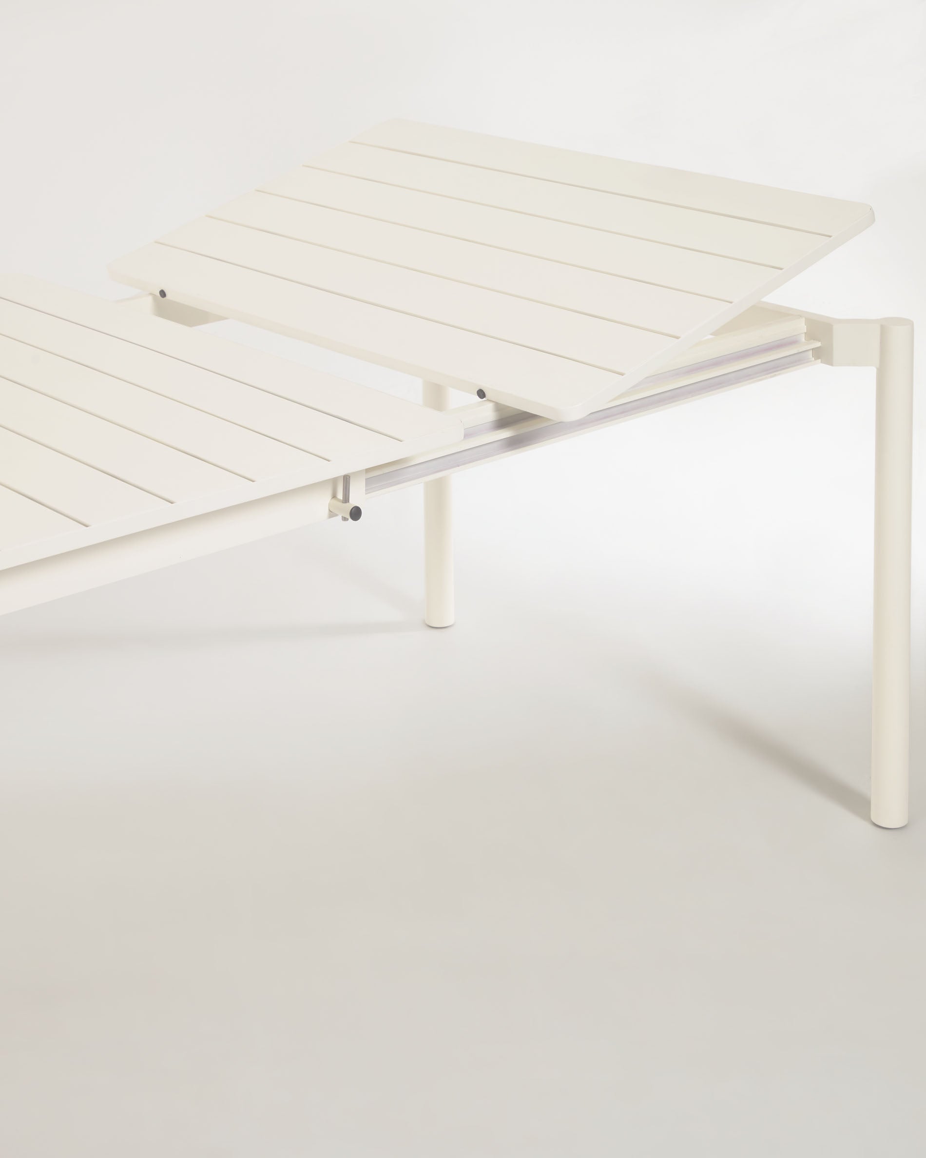 Zaltana extendable outdoor table in aluminum with raw finish, 180 (240) x 100 cm